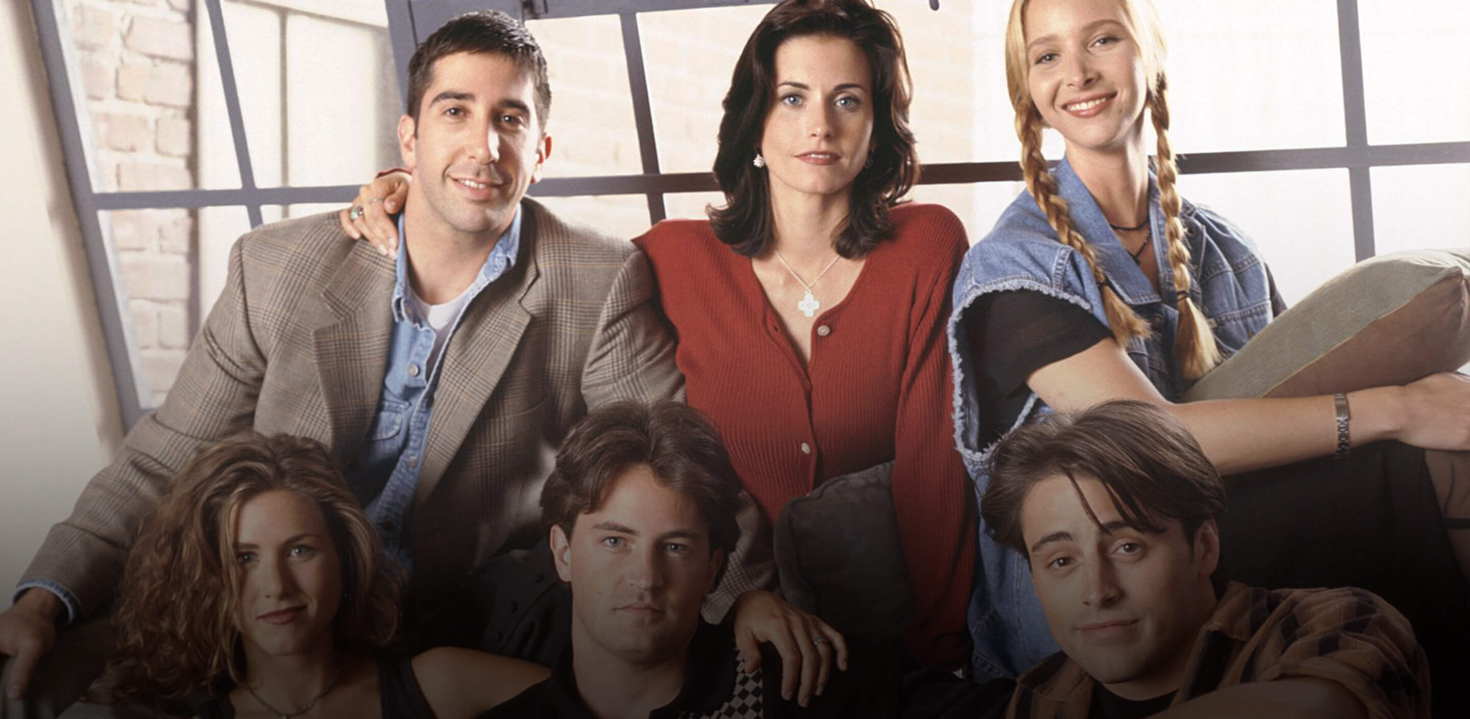 7 Outfits From FRIENDS That Are Trending in 2022