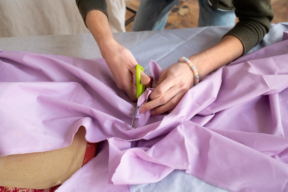 Common Fabric Sourcing Mistakes Fashion Brands Make