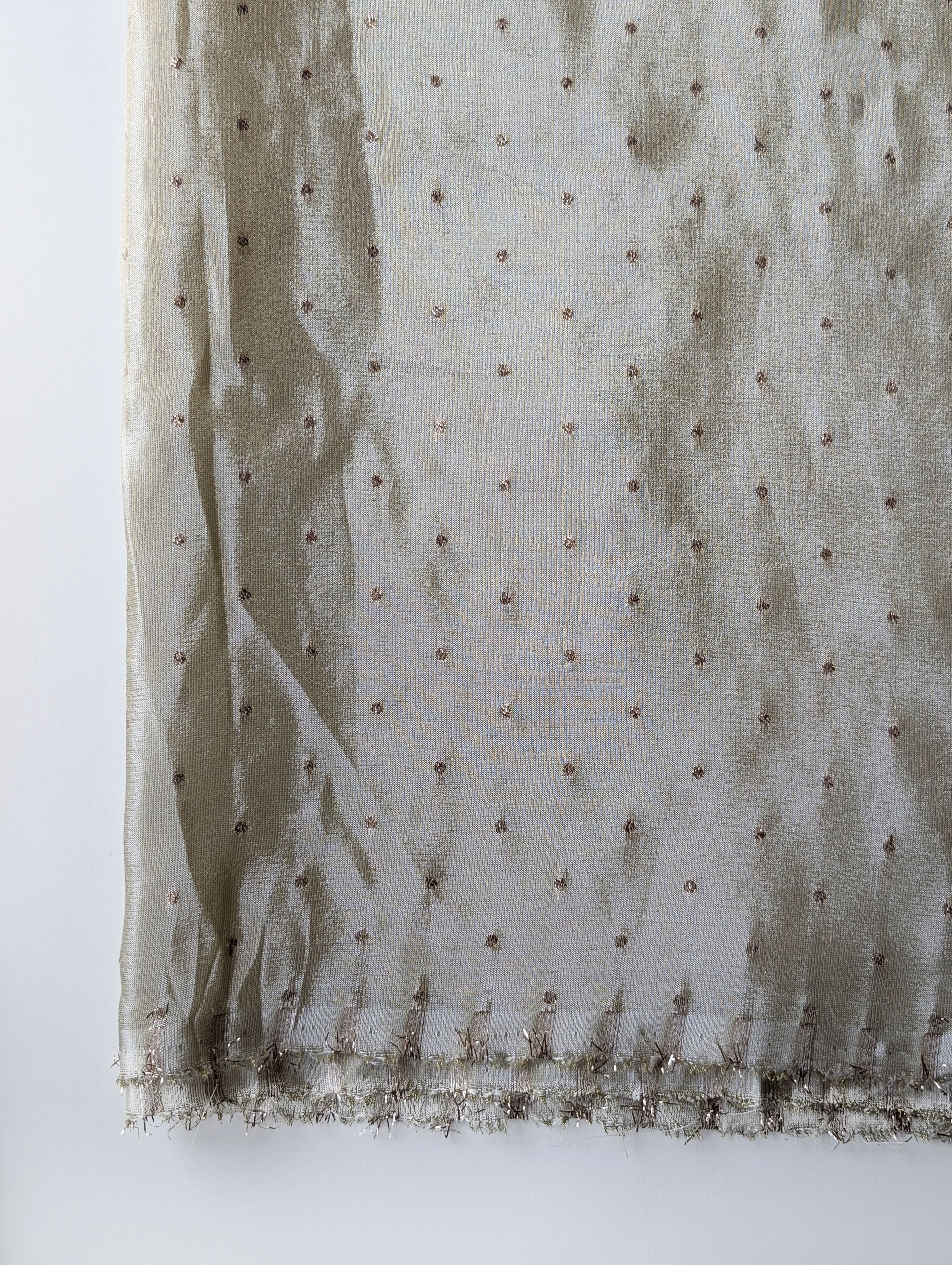 65 Gram Viscose Gold Tissue Jacquard Fabric 46"
