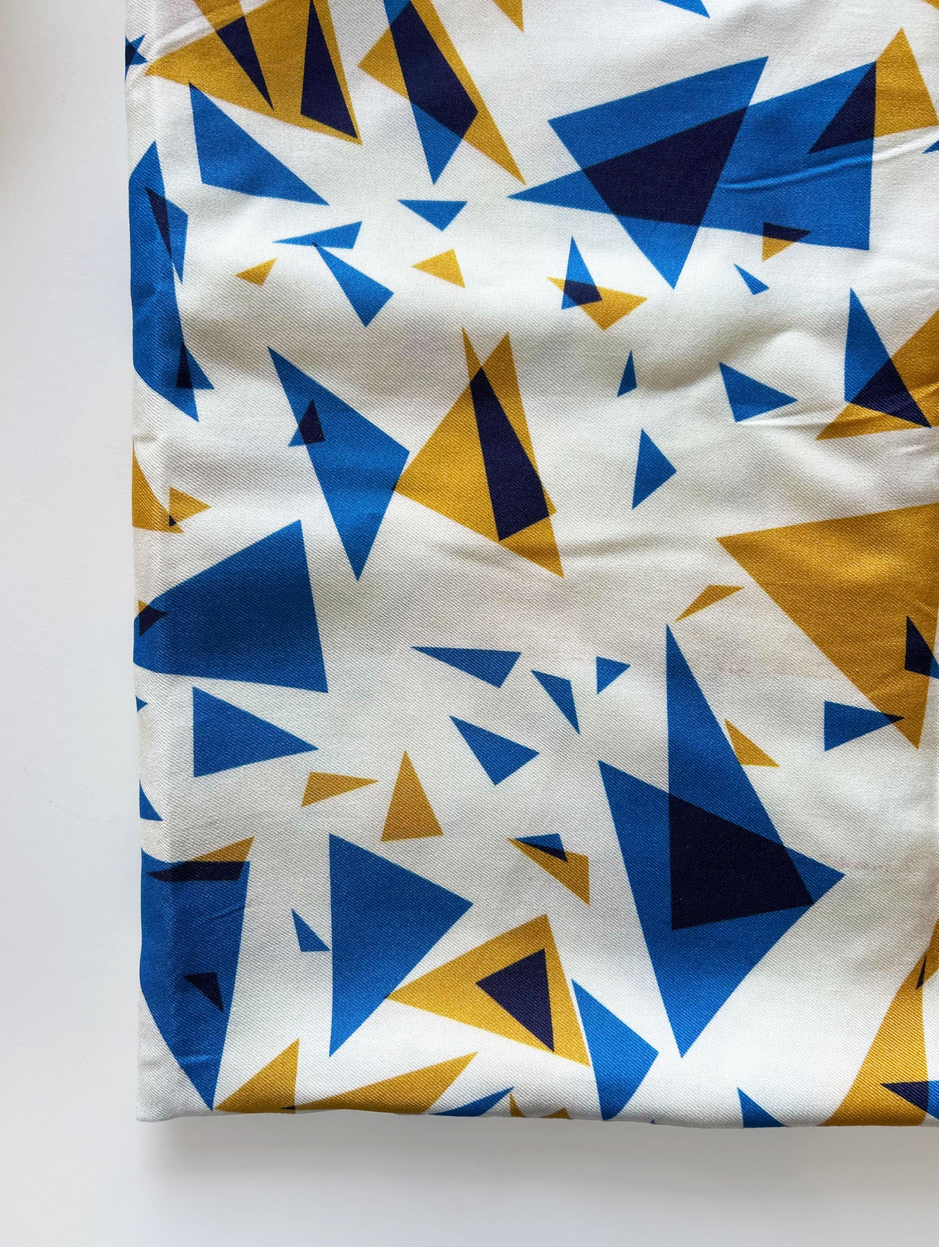 Green Digital Print 30s Liva Viscose Twill Fabric 58''