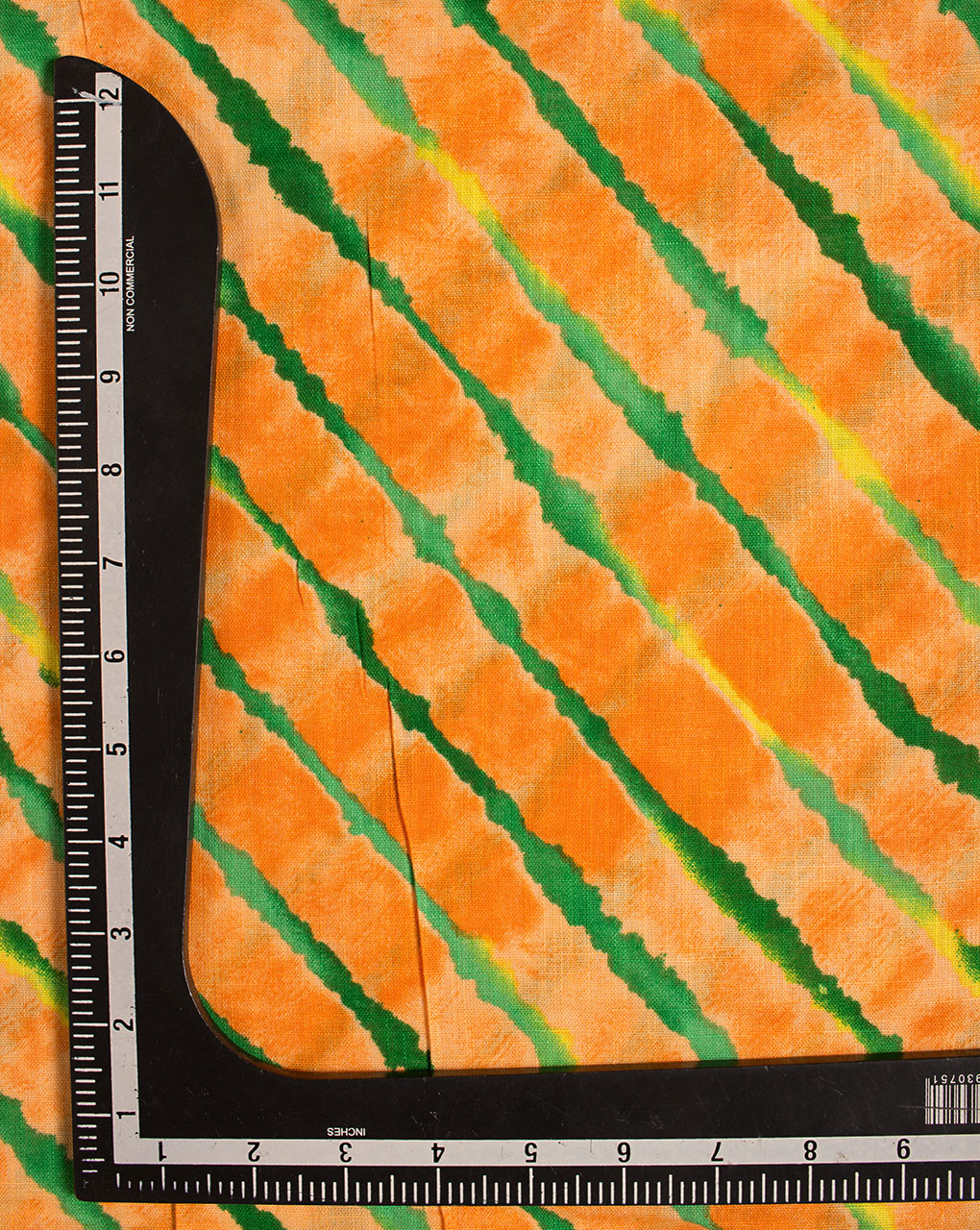 Leheriya Screen Print Slub Cotton Fabric