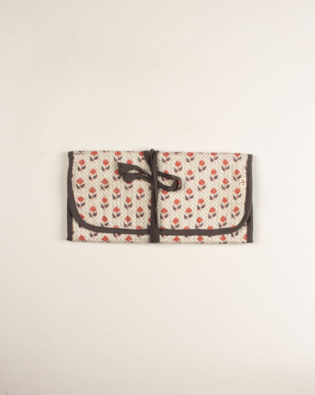 Handcrafted Brush Holder - Fabriclore.com