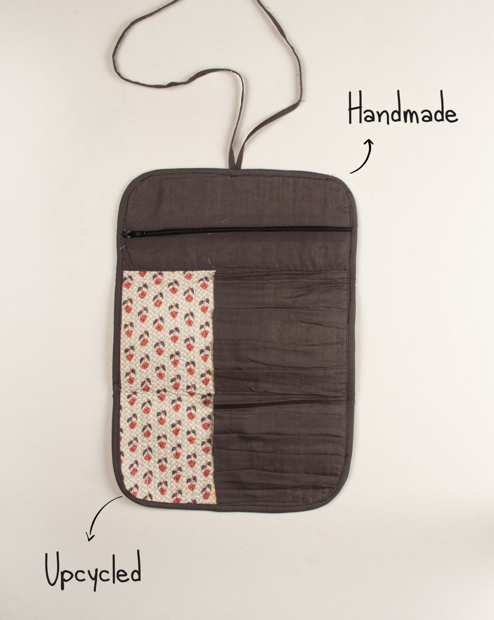 Handcrafted Brush Holder - Fabriclore.com