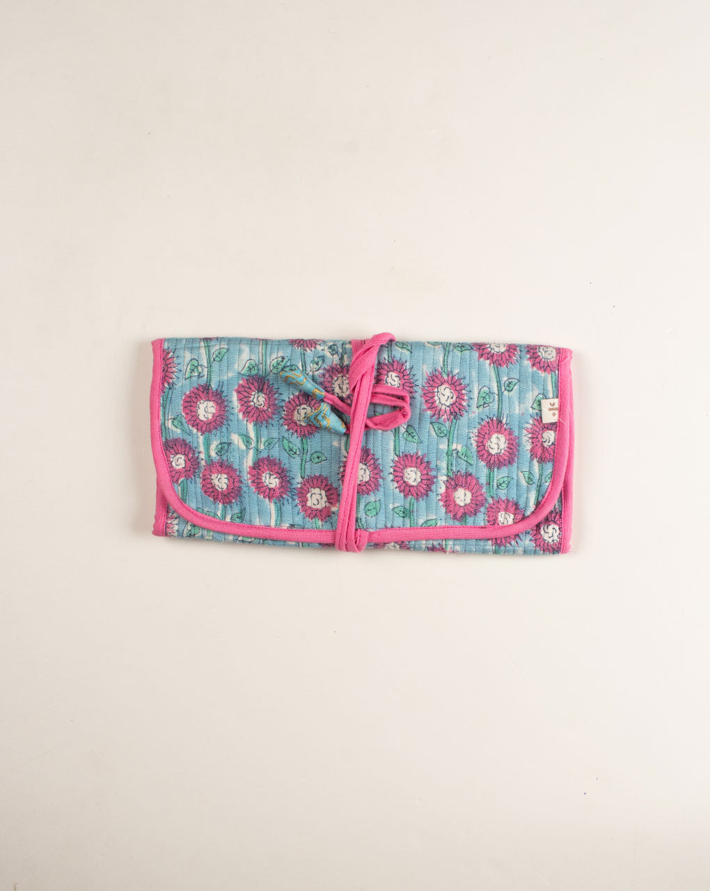Handcrafted Brush Holder - Fabriclore.com