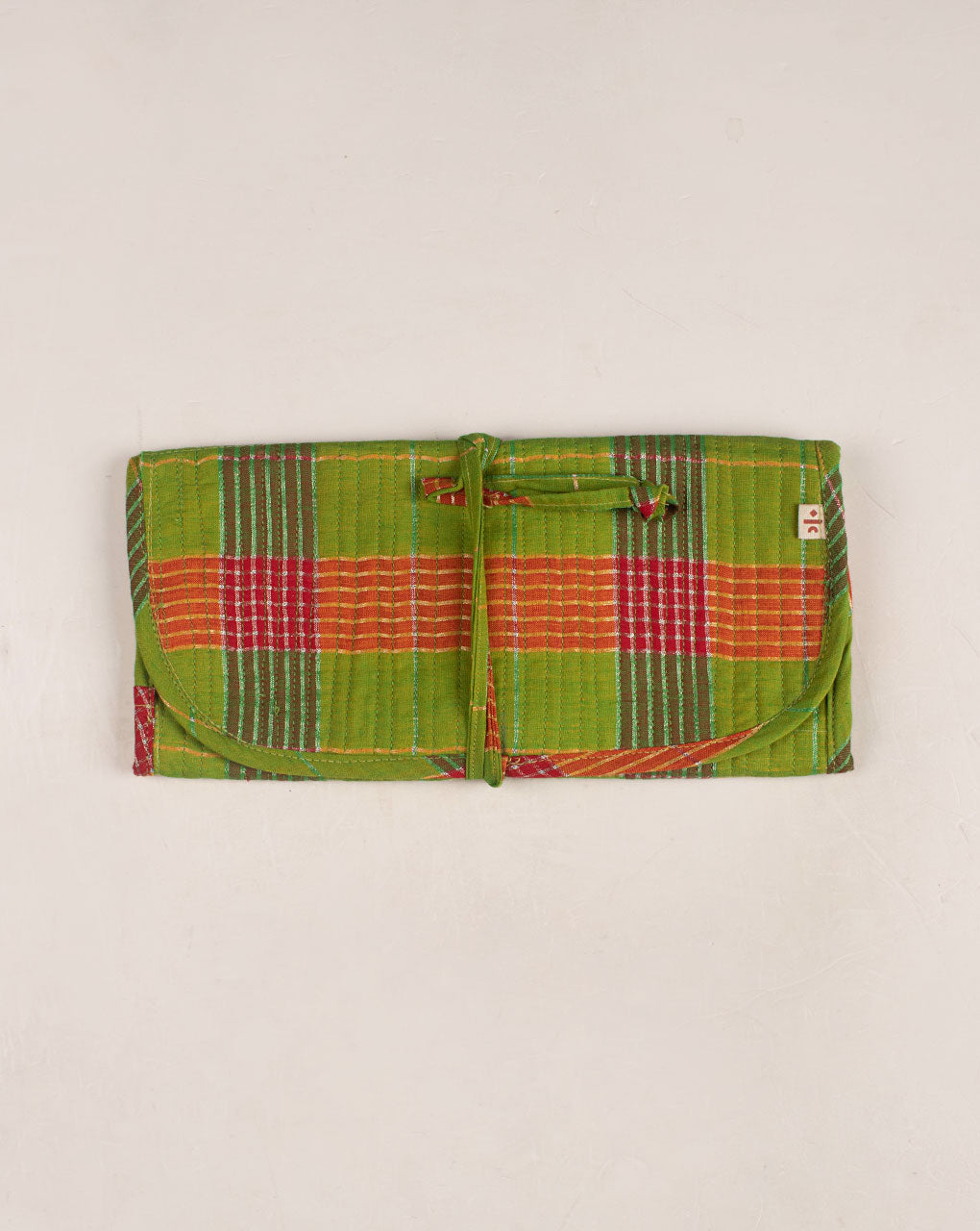 Handcrafted Brush Holder - Fabriclore.com