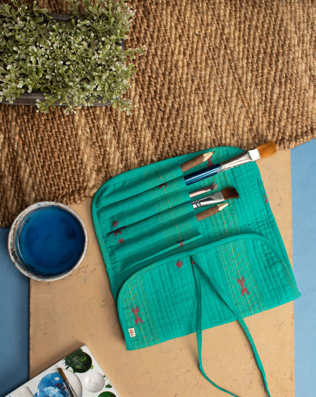 Handcrafted Brush Holder - Fabriclore.com
