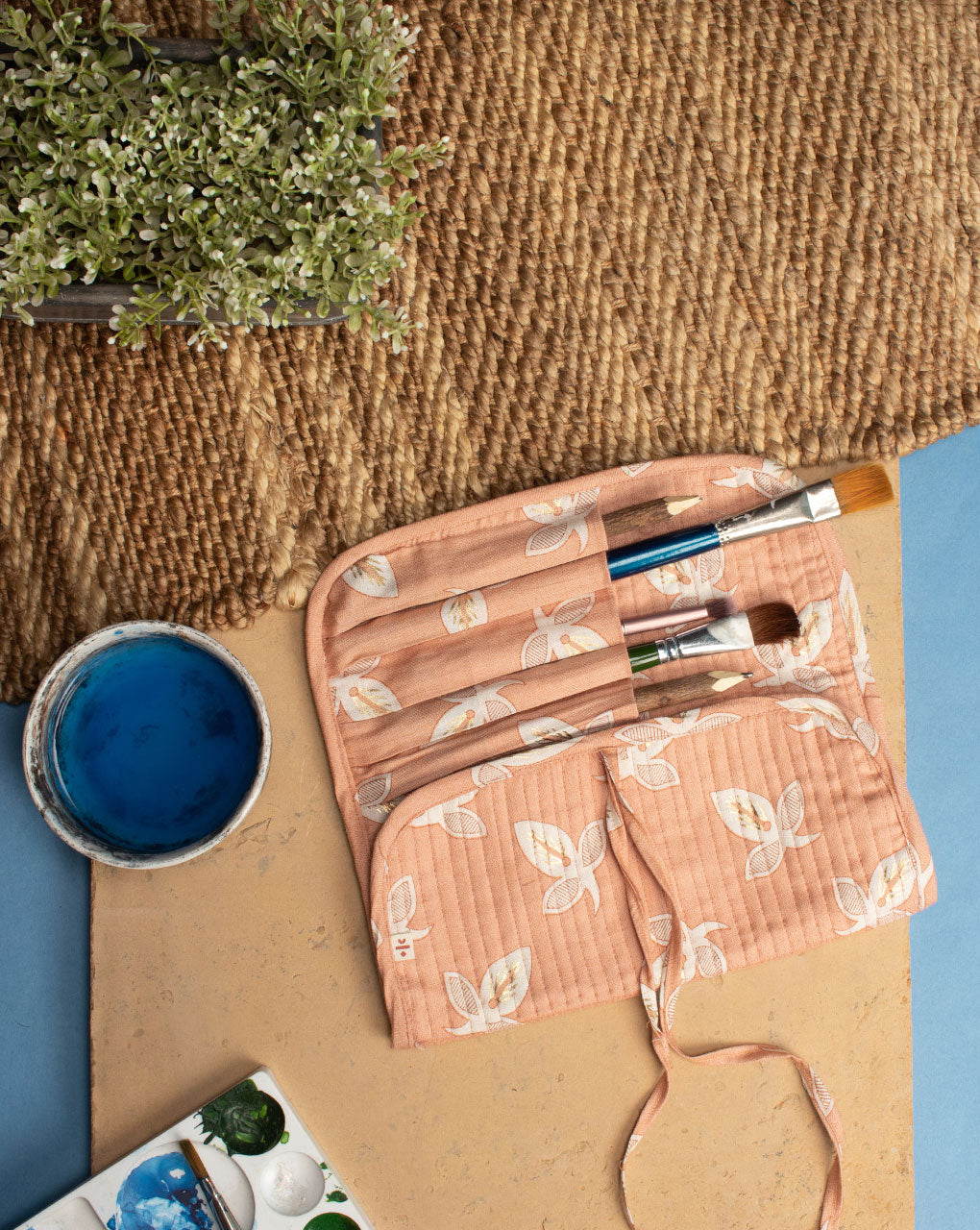 Handcrafted Brush Holder - Fabriclore.com