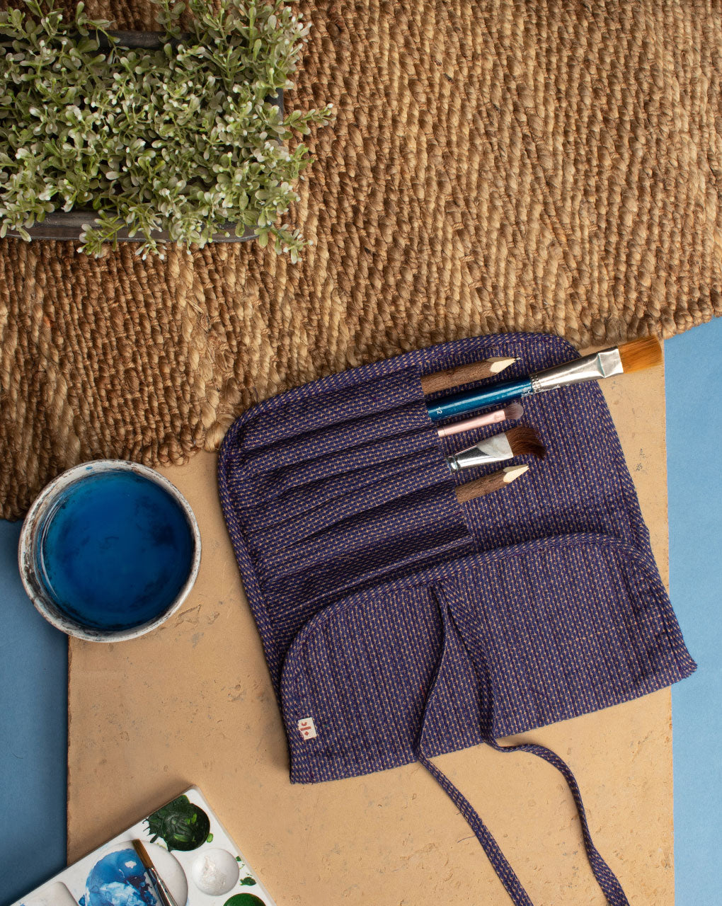 Handcrafted Brush Holder - Fabriclore.com