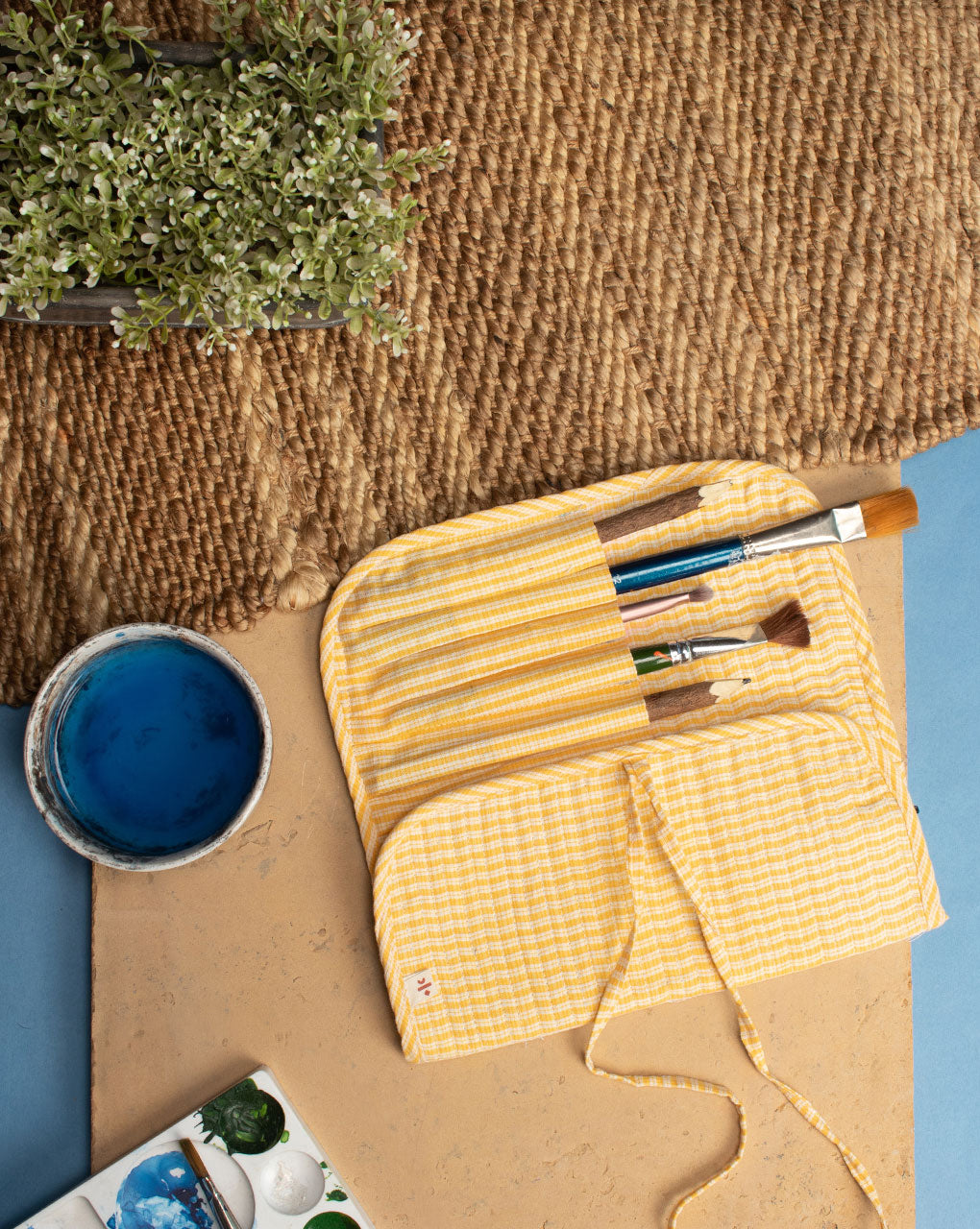 Handcrafted Brush Holder - Fabriclore.com