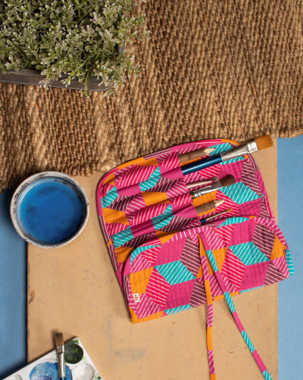 Handcrafted Brush Holder - Fabriclore.com