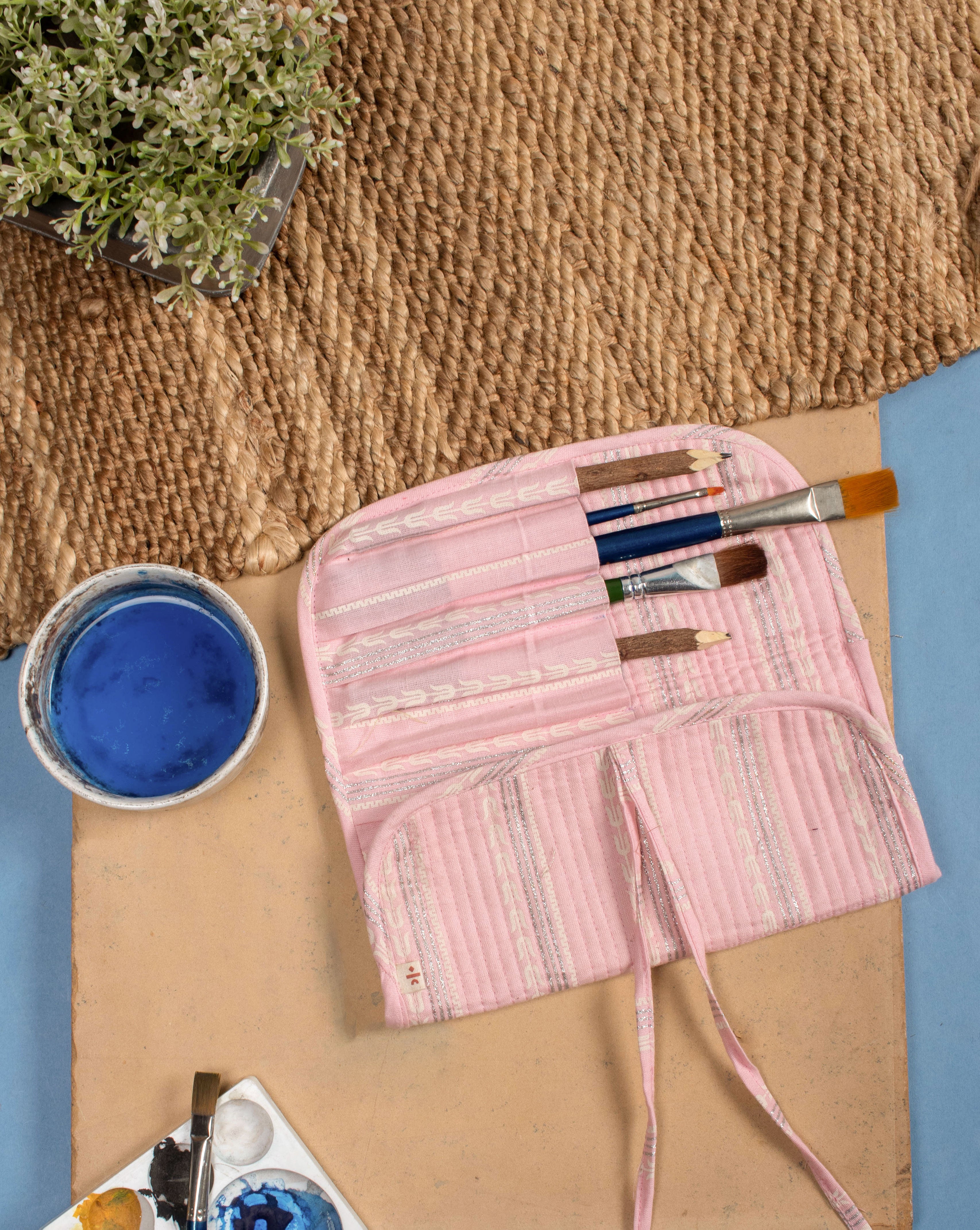 Handcrafted Brush Holder - Fabriclore.com