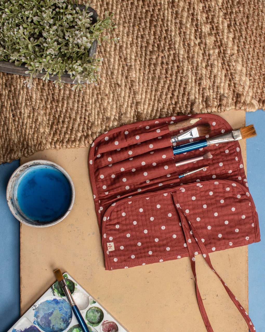 Handcrafted Brush Holder - Fabriclore.com