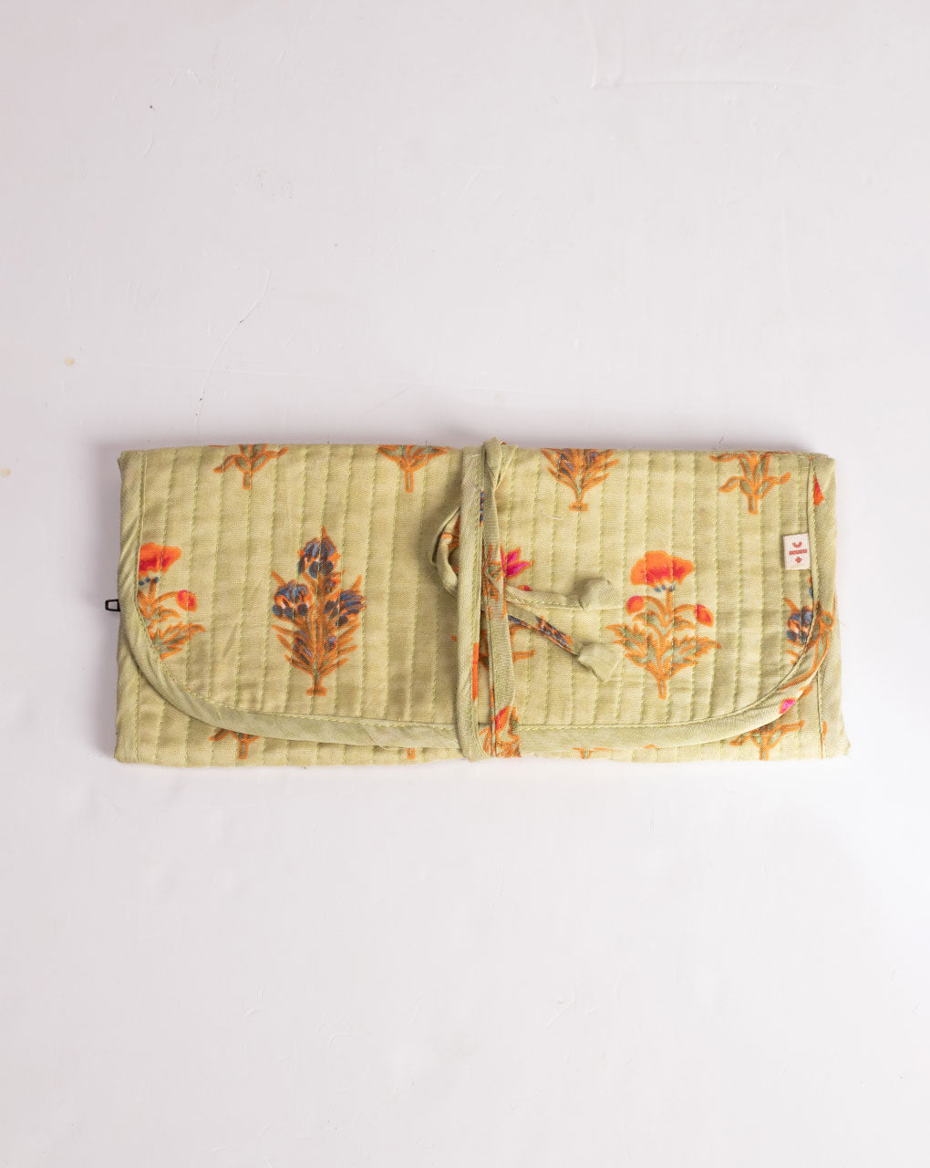Handcrafted Brush Holder - Fabriclore.com