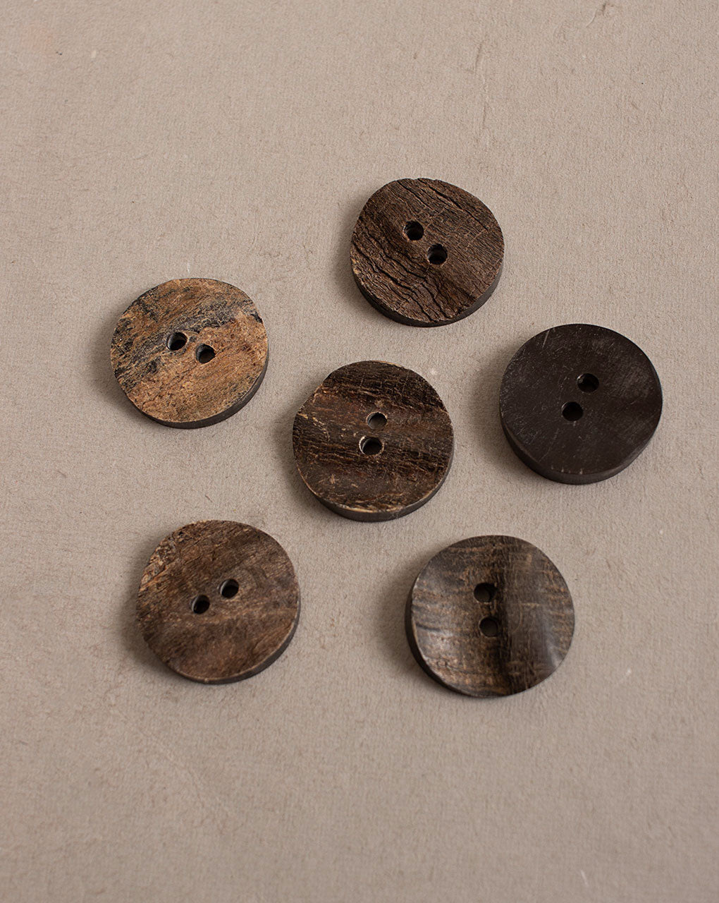Horn Button ( Single Piece ) - Fabriclore.com
