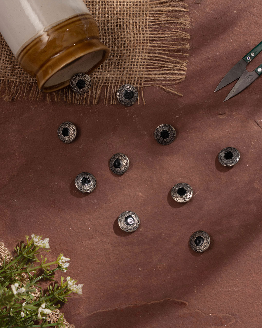 Antique Metal Casting Button ( Set Of 6 ) - Fabriclore.com
