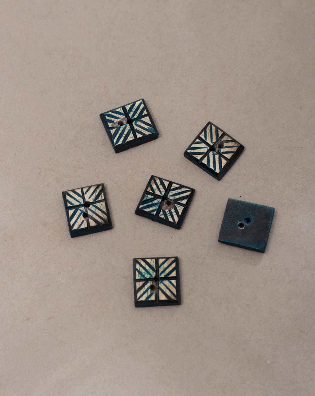 Engraved Horn Buttons ( Set Of 6 ) - Fabriclore.com