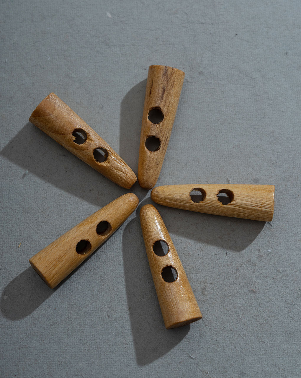 Wooden Toggle Button - Fabriclore.com