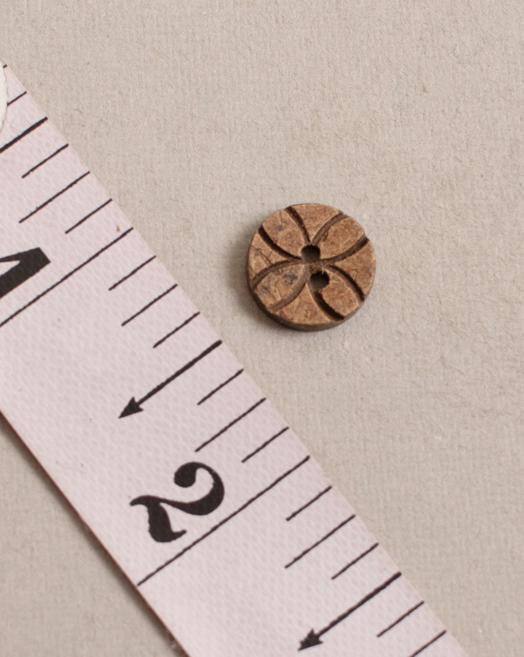 Hand Carved Coconut Button ( Set Of 6 ) - Fabriclore.com
