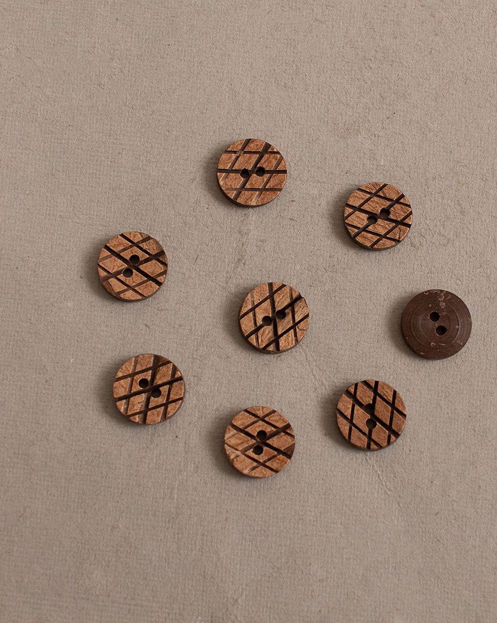 Hand Carved Coconut Button ( Set Of 6 ) - Fabriclore.com