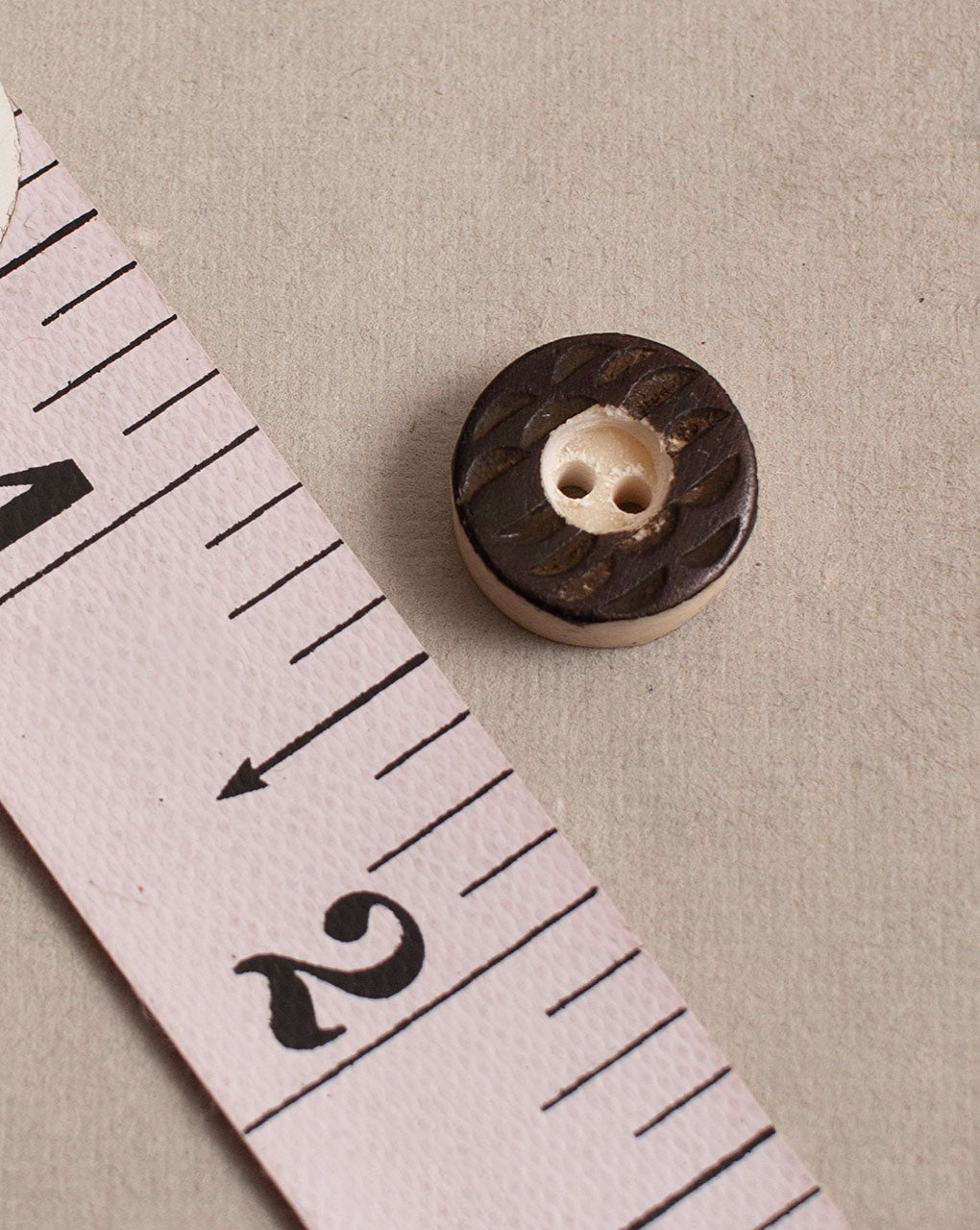 Hand Carved Bone Button ( Set Of 6 ) - Fabriclore.com