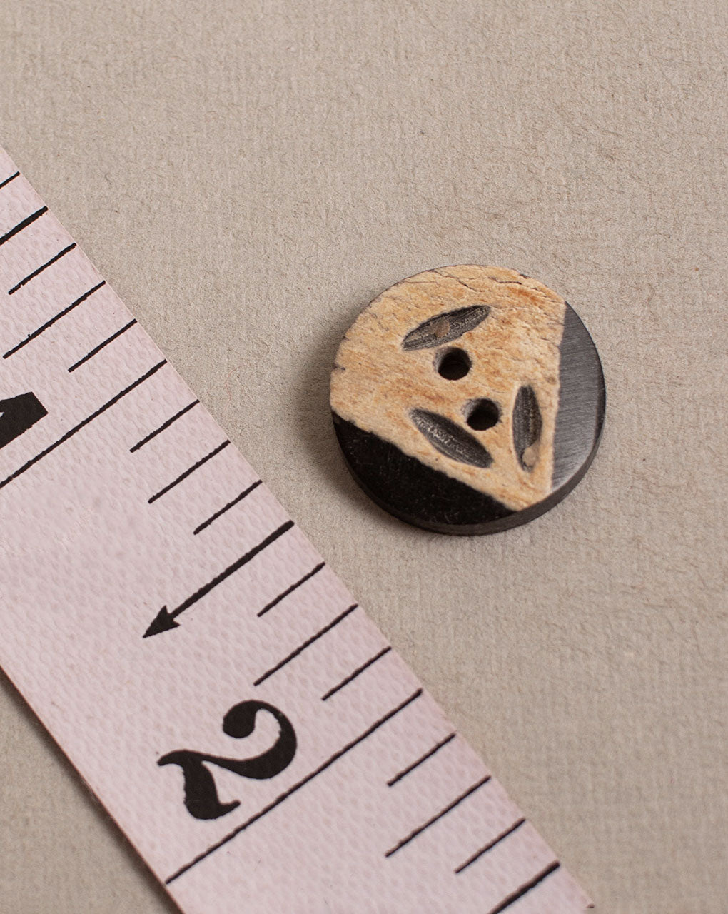 Hand Carved Horn Button ( Set Of 6 ) - Fabriclore.com