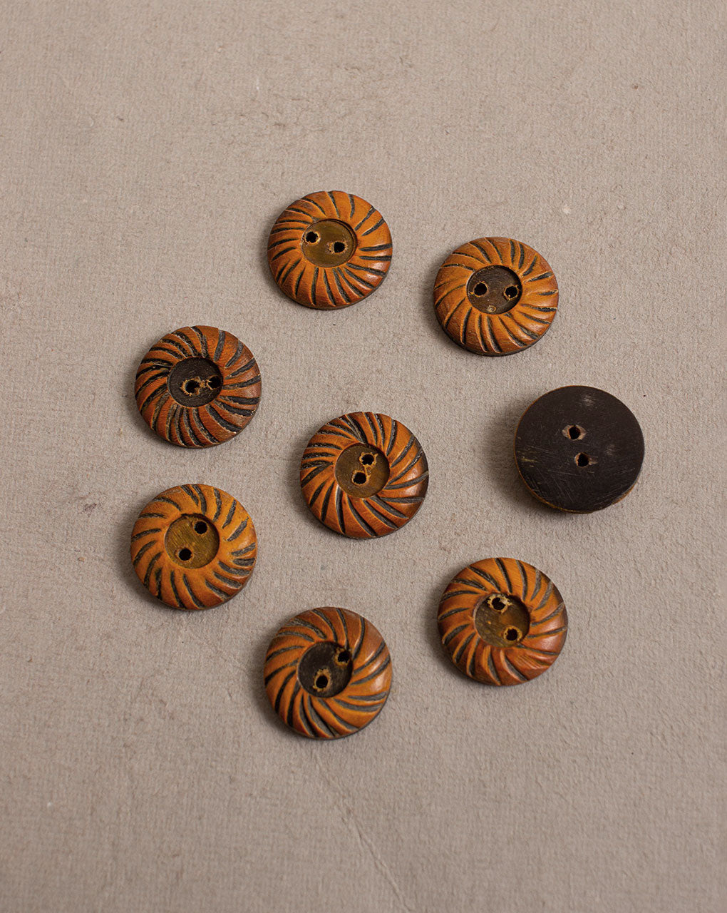 Hand Carved Horn Button ( Set Of 6 ) - Fabriclore.com