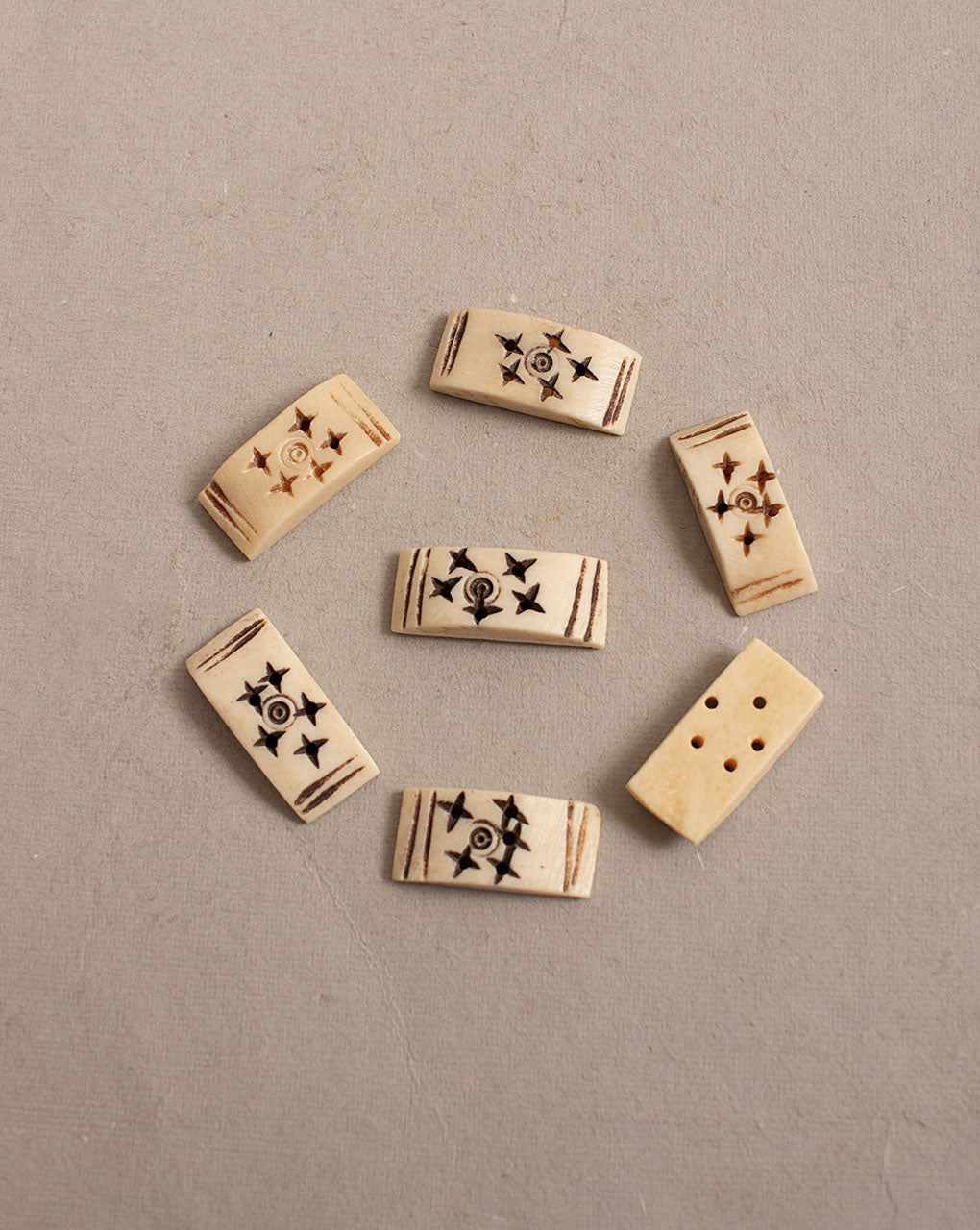 Hand Carved Bone Button ( Single Piece ) - Fabriclore.com