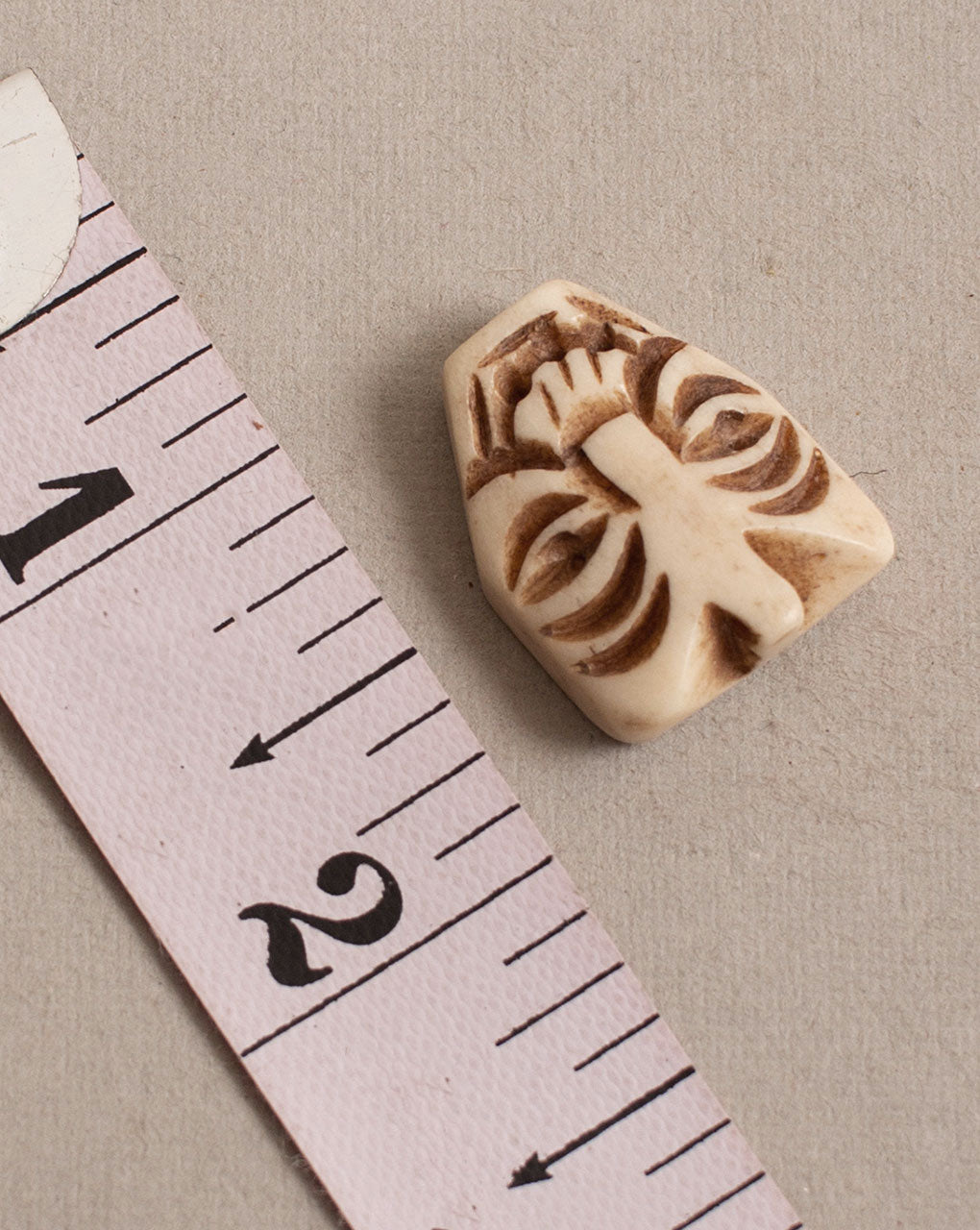 Hand Carved Bone Button ( Set Of 6 ) - Fabriclore.com
