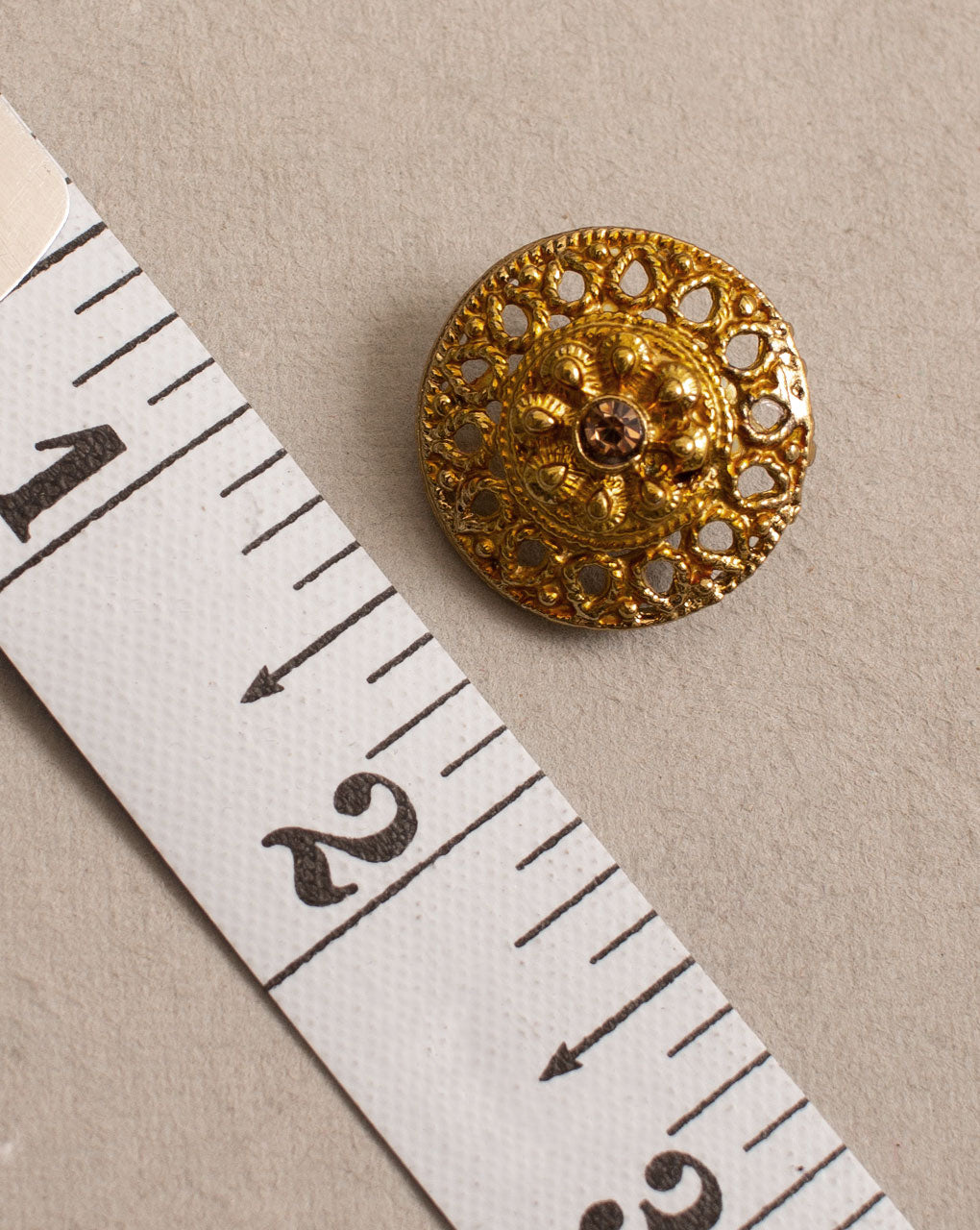 Antique Metal Casting Button ( Set Of 4 ) - Fabriclore.com