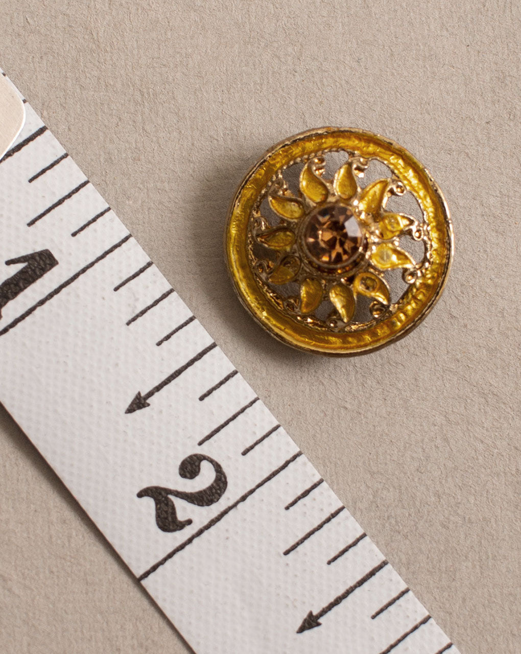 Antique Metal Casting Button ( Set Of 4 ) - Fabriclore.com