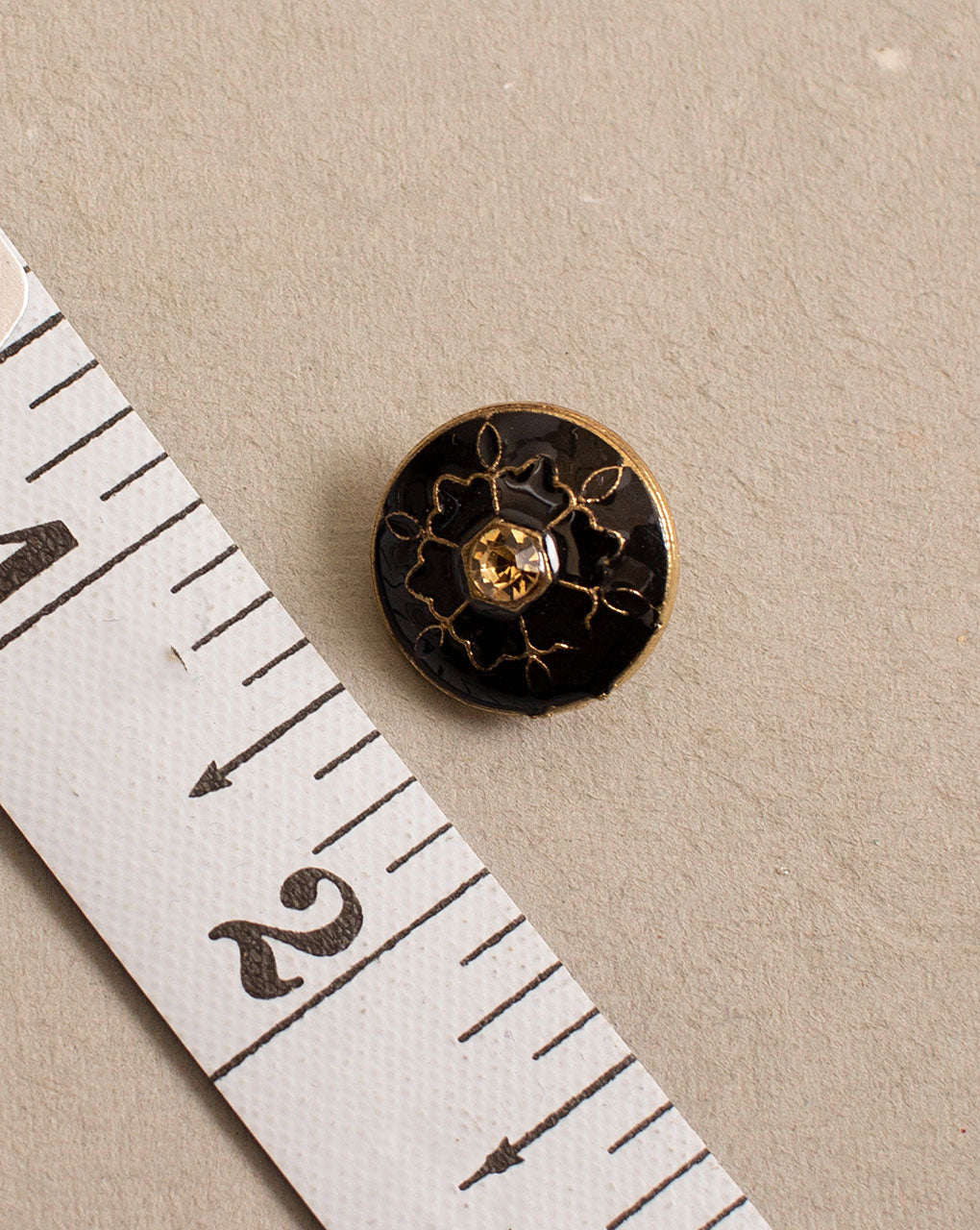 Antique Metal Casting Button ( Set Of 4 ) - Fabriclore.com