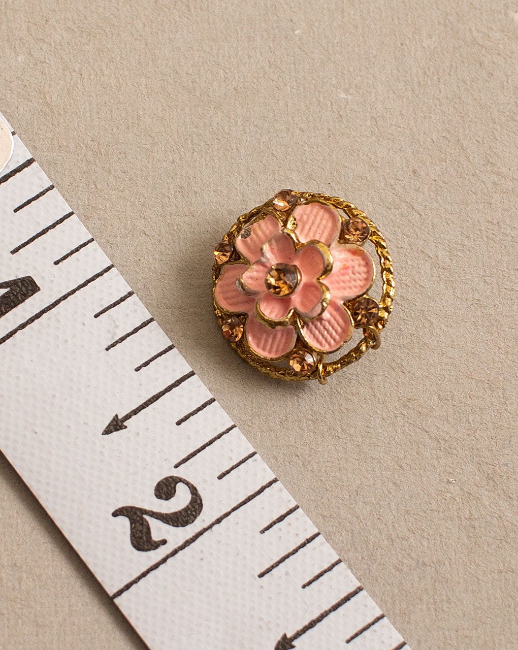 Antique Metal Casting Button ( Set Of 4 ) - Fabriclore.com