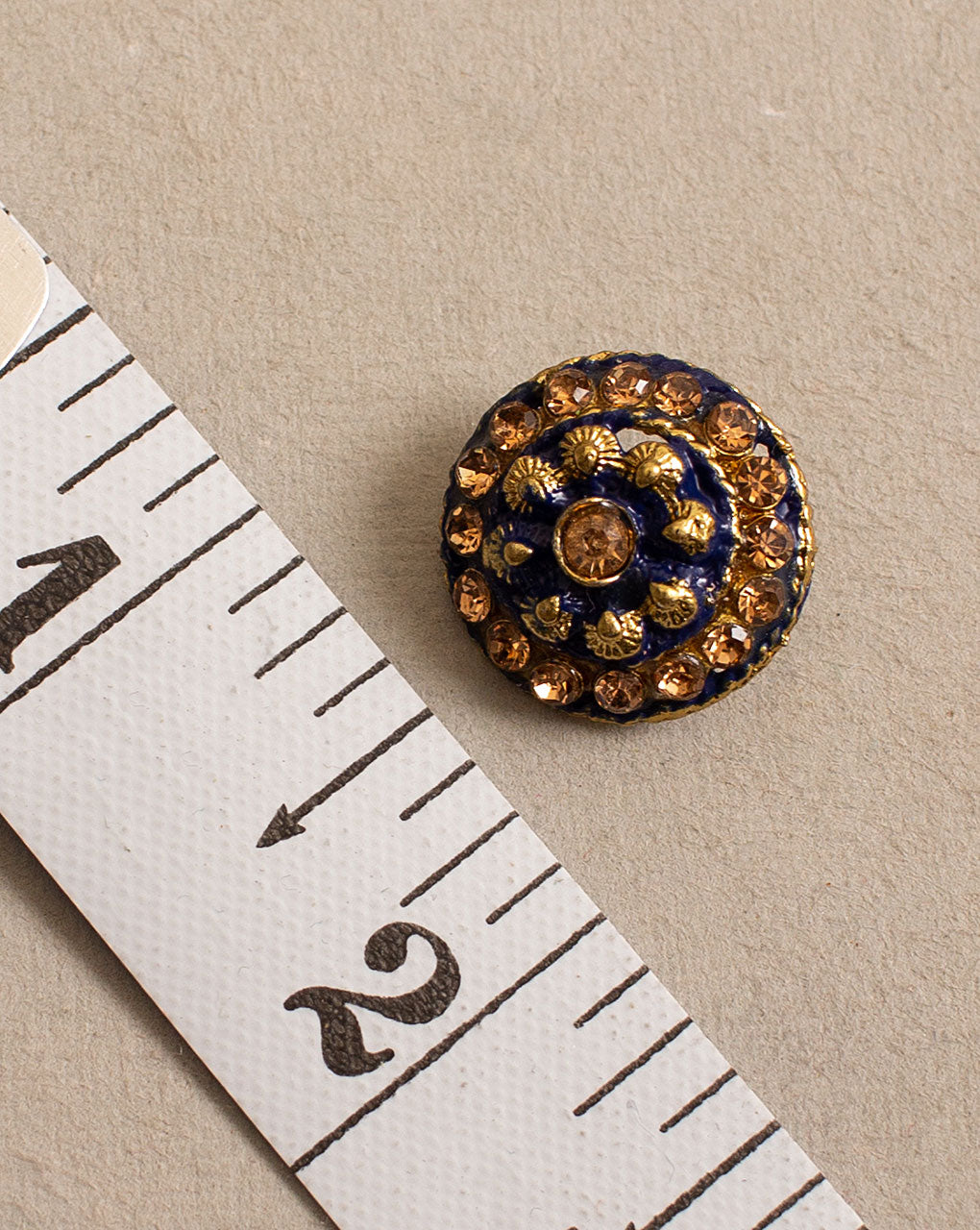 Antique Metal Casting Button ( Set Of 4 ) - Fabriclore.com