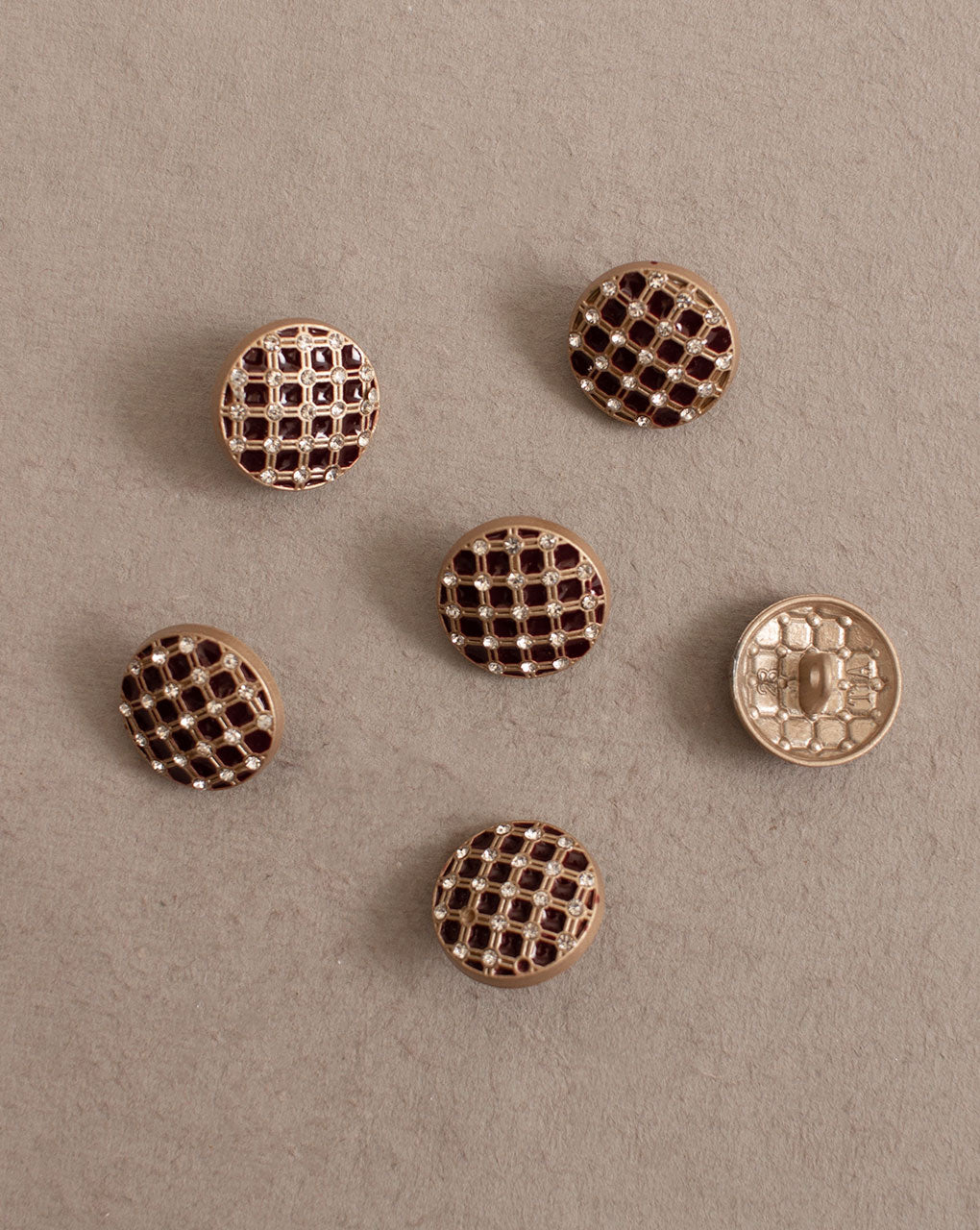 Antique Metal Casting Button ( Set Of 4 ) - Fabriclore.com