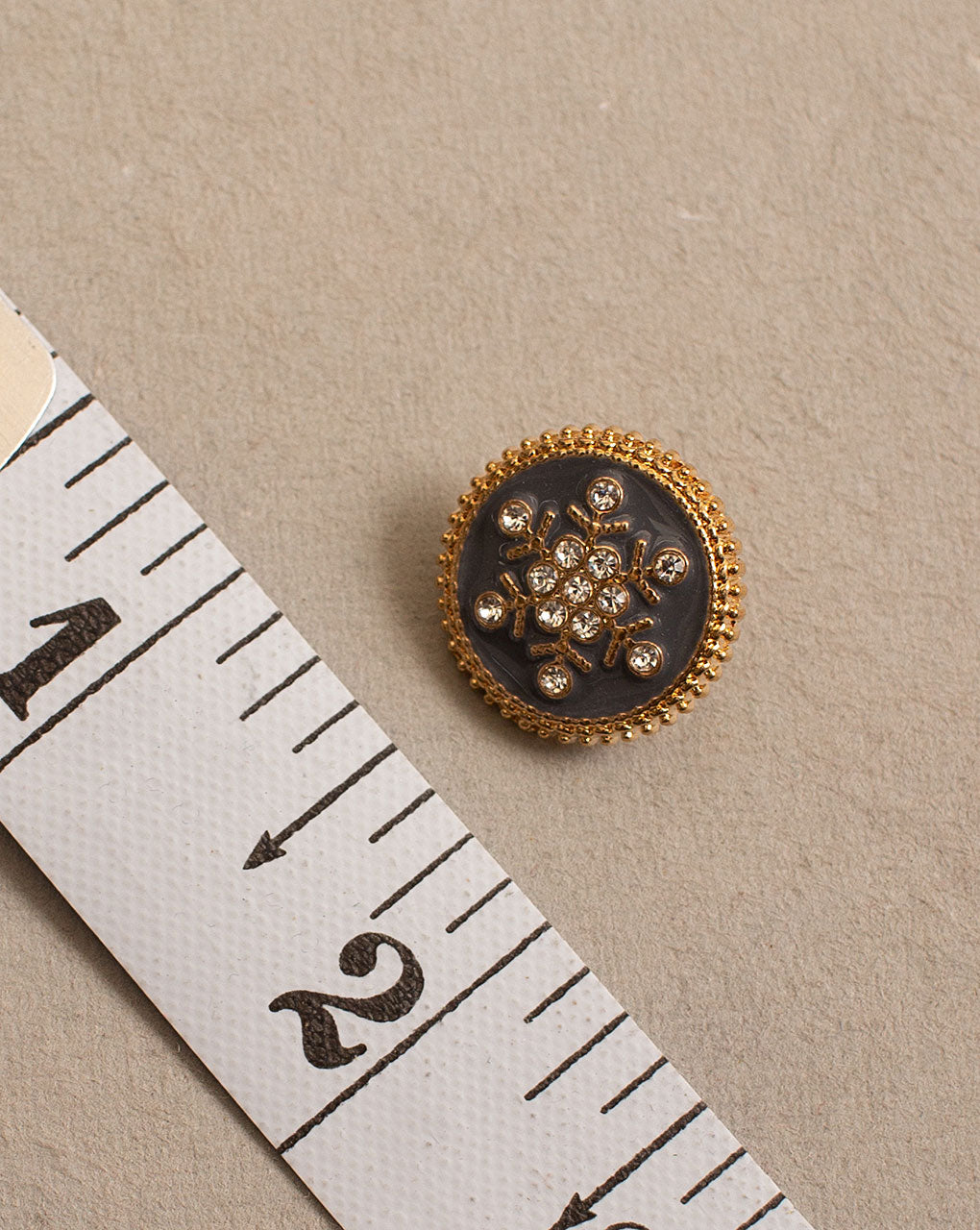 Antique Metal Casting Button ( Set Of 4 ) - Fabriclore.com