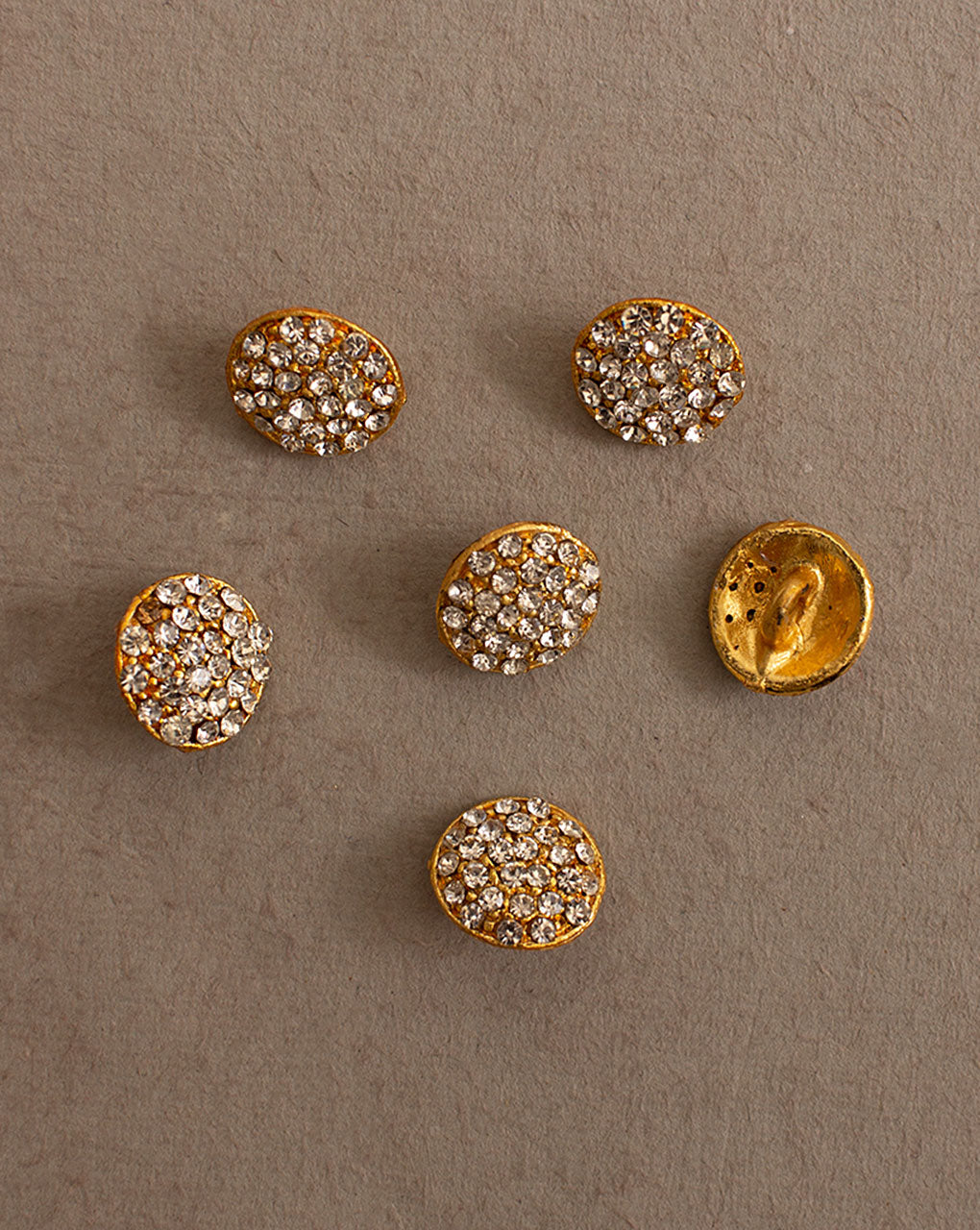 Antique Metal Casting Button ( Set Of 4 ) - Fabriclore.com