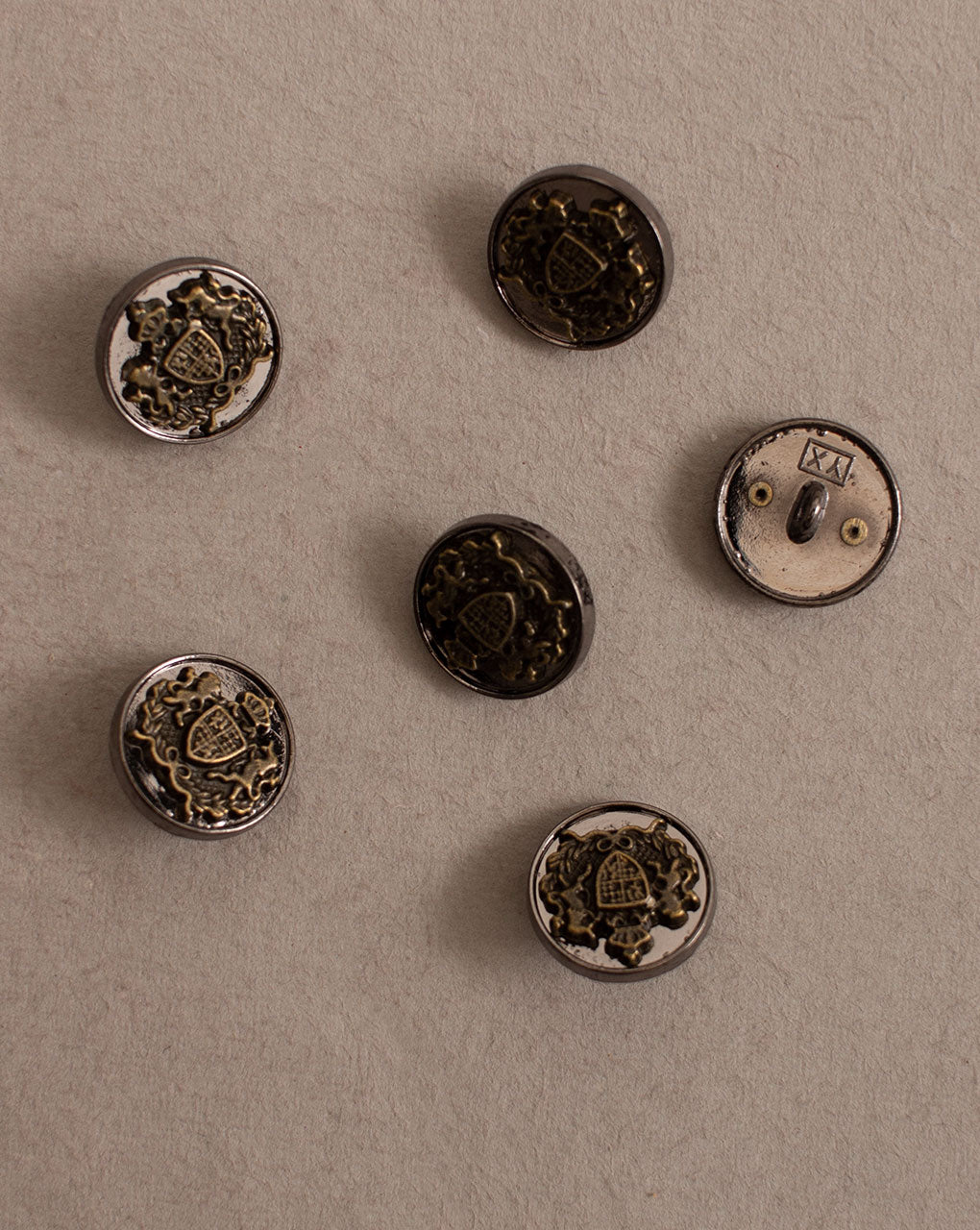 Antique Metal Casting Button ( Set Of 4 ) - Fabriclore.com