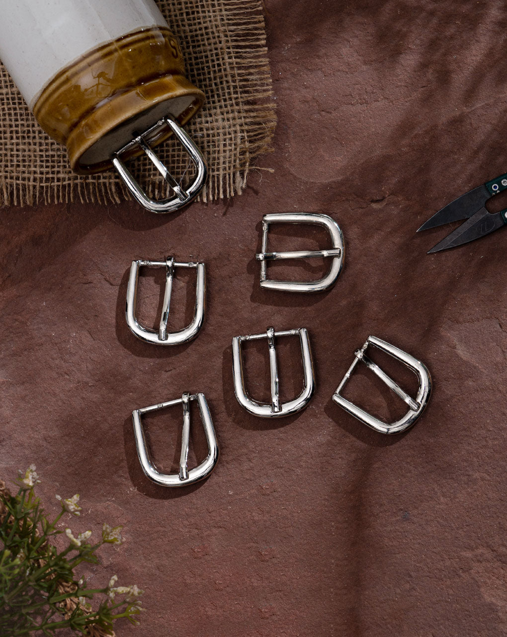 Silver Metal Oval Buckle - Fabriclore.com