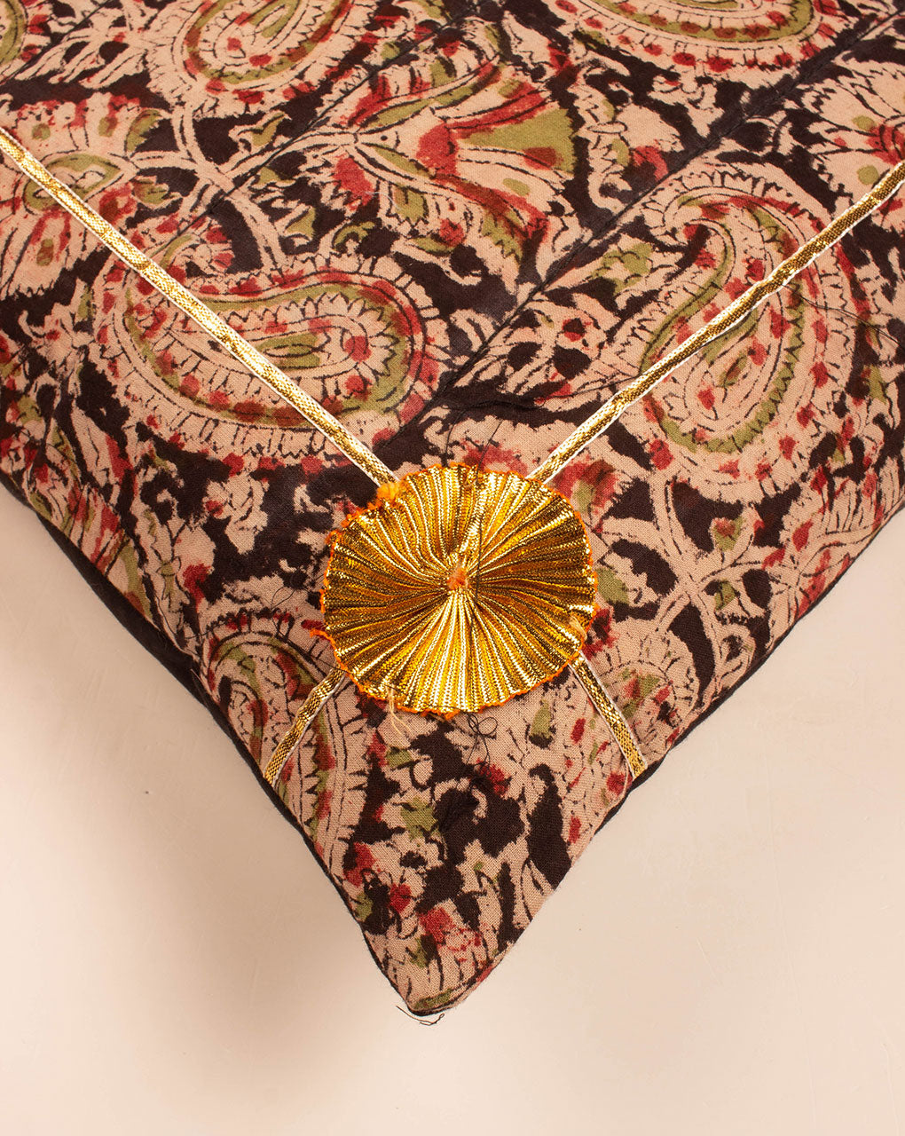 Hand Crafted Kalamkari Cotton Cushion Cover ( 16X16 Inches ) - Fabriclore.com