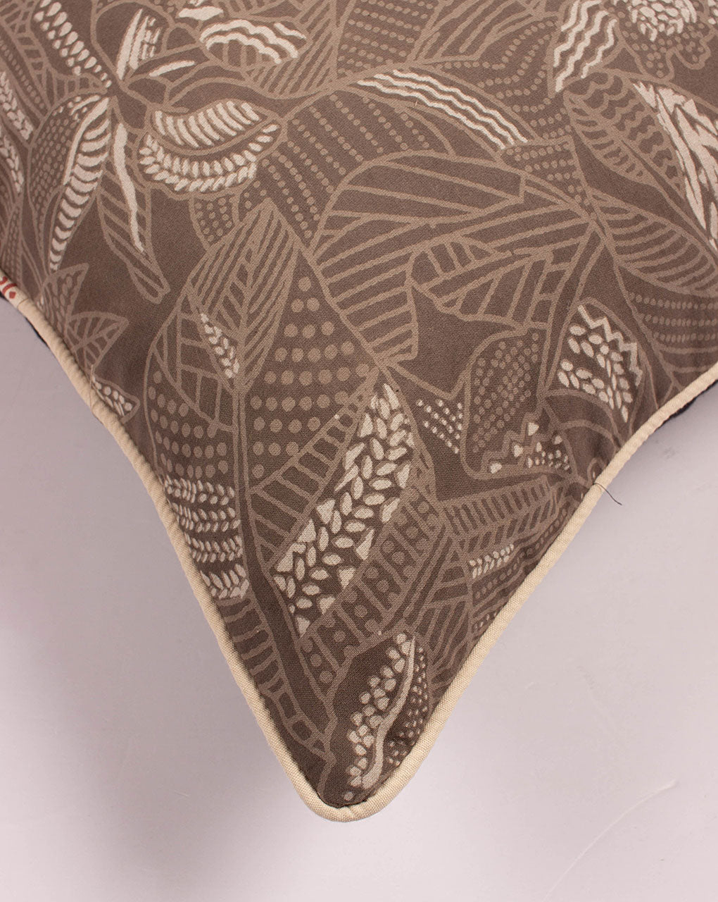 Hand Crafted Kashish Cotton Cushion Cover ( 18X18 Inches ) - Fabriclore.com