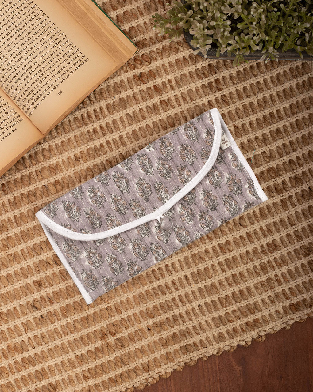Handcrafted Cotton Quilted Clutch - Fabriclore.com