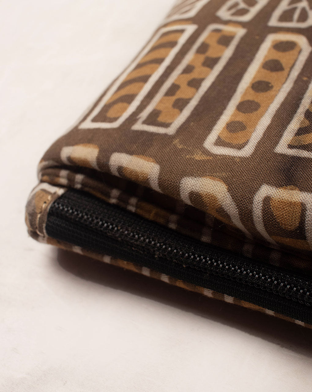 Mobile Pouch Cum Wallet - Fabriclore.com