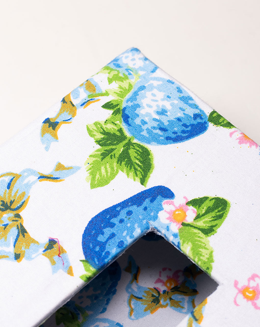 Collapsible Tissue Box Dispenser - Fabriclore.com