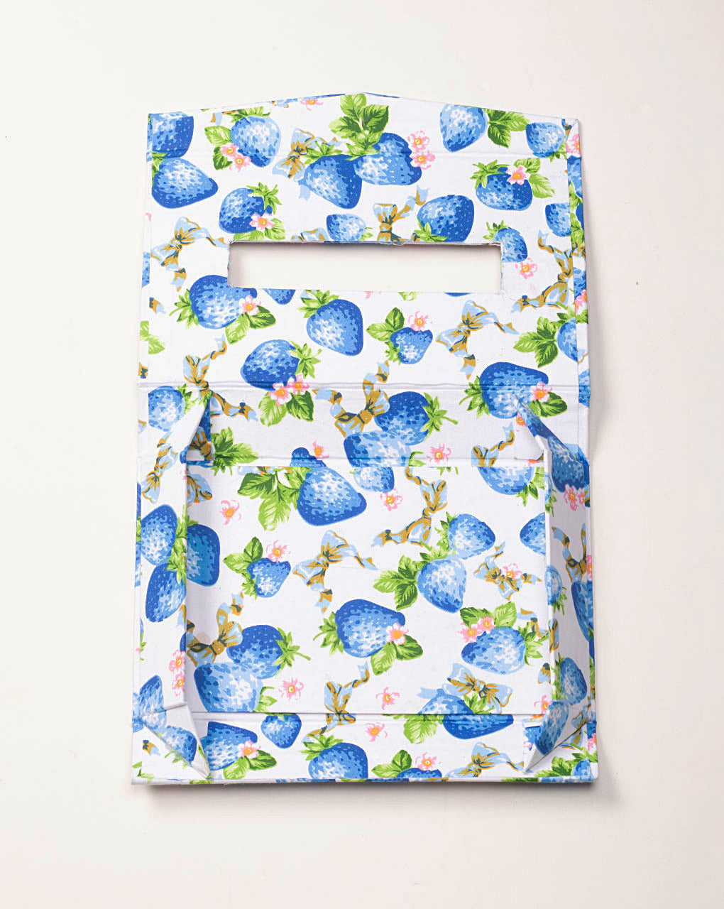 Collapsible Tissue Box Dispenser - Fabriclore.com