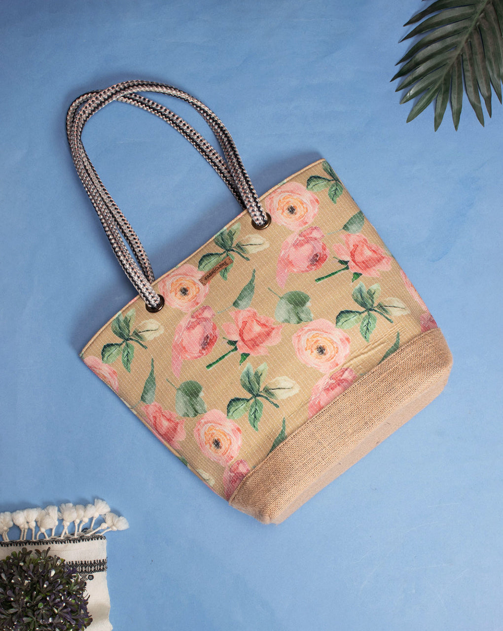 Handcrafted Jute Tote Bag - Fabriclore.com