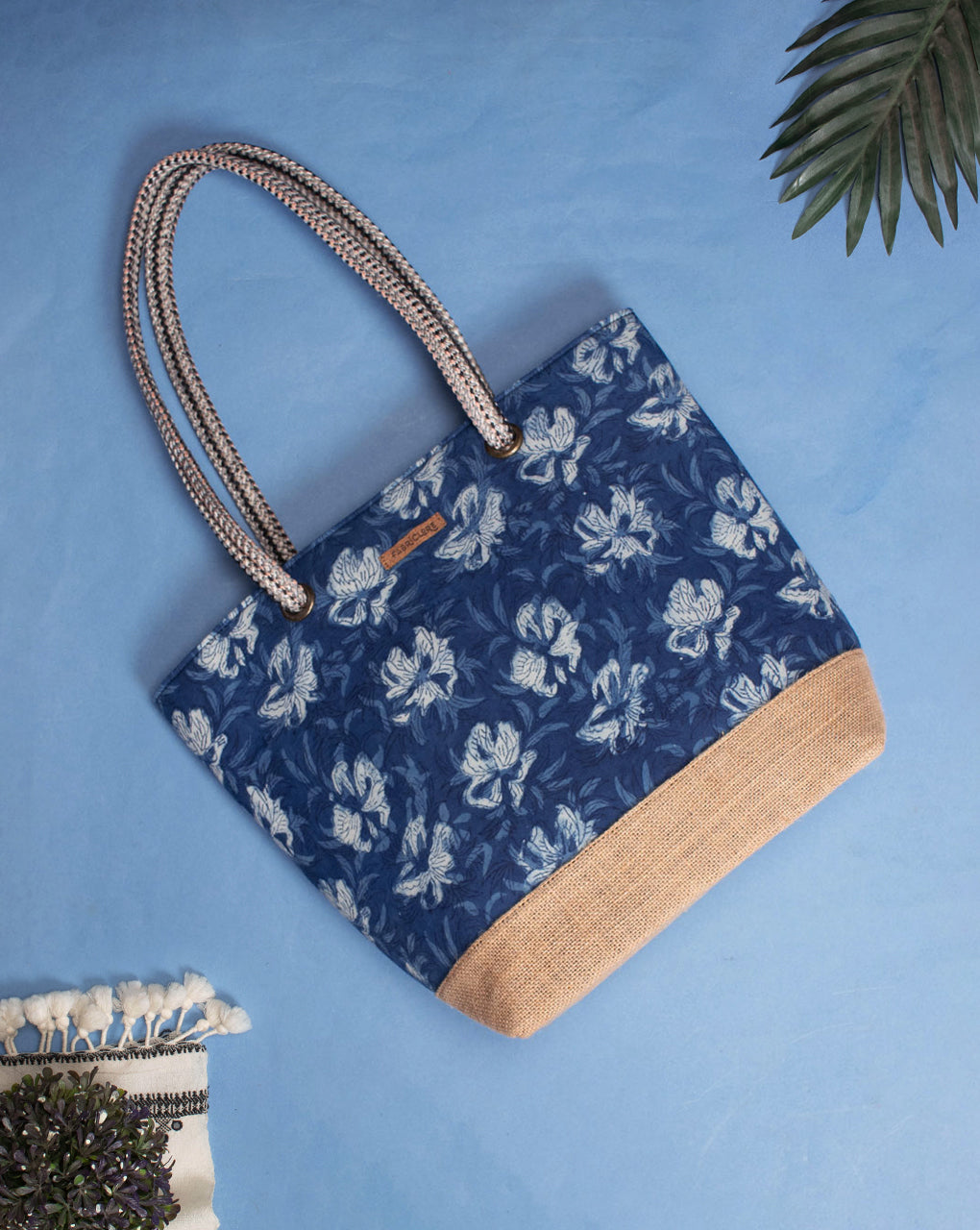 Handcrafted Jute Tote Bag - Fabriclore.com