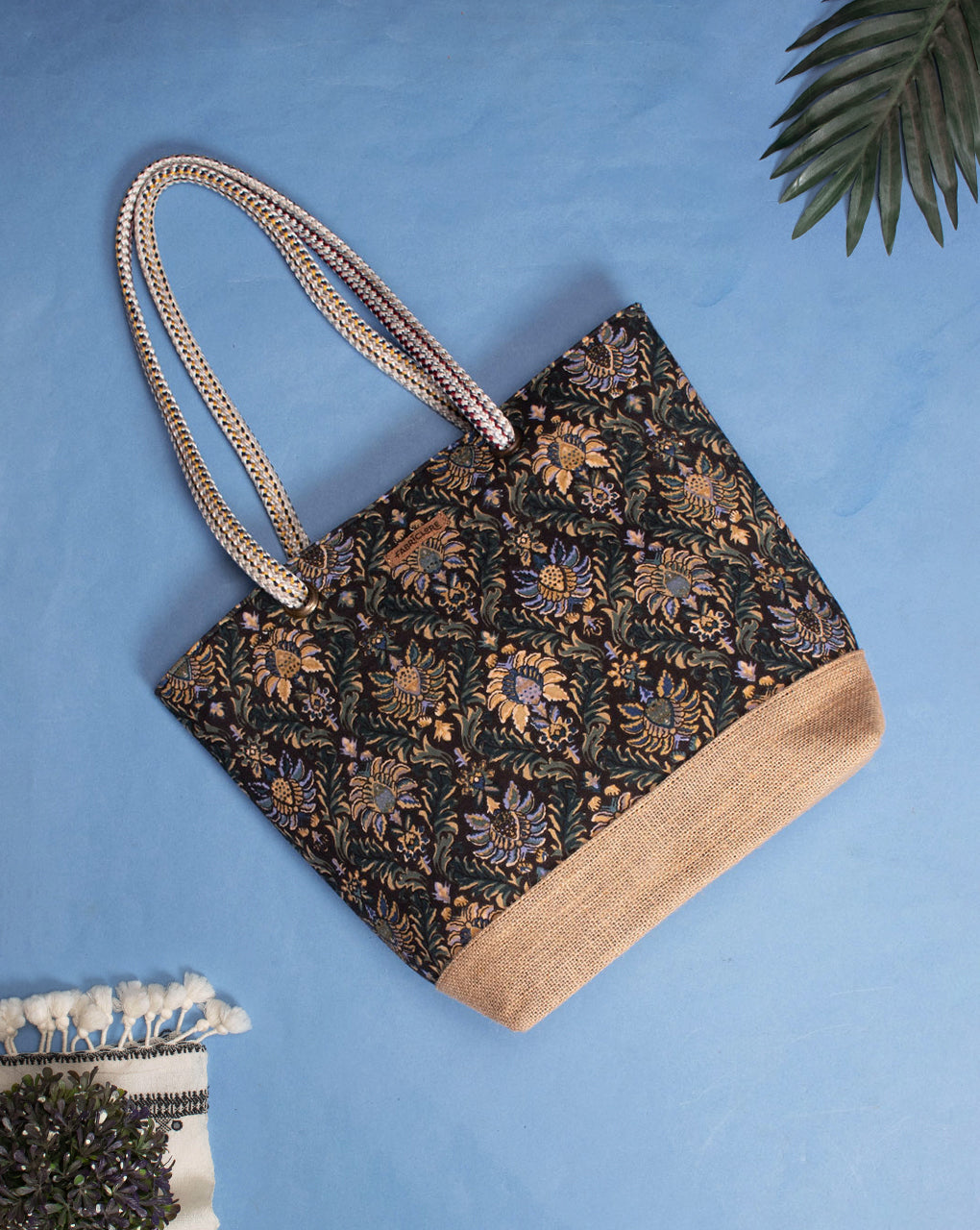 Handcrafted Jute Tote Bag - Fabriclore.com