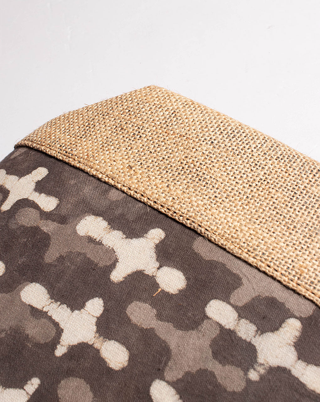 Handcrafted Jute Tote Bag - Fabriclore.com