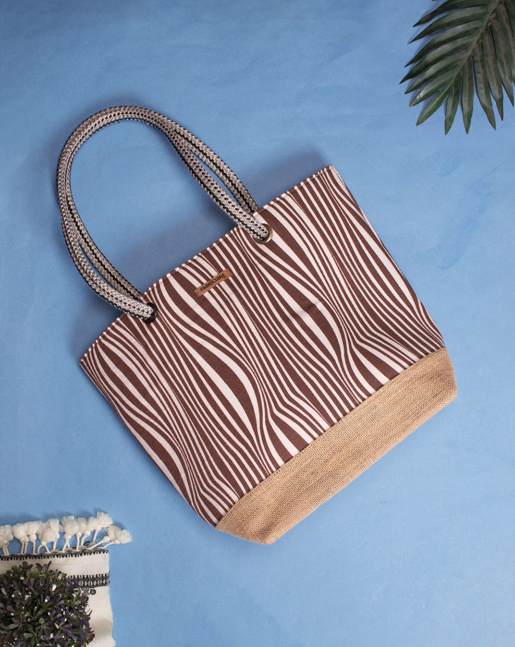 Handcrafted Jute Tote Bag - Fabriclore.com