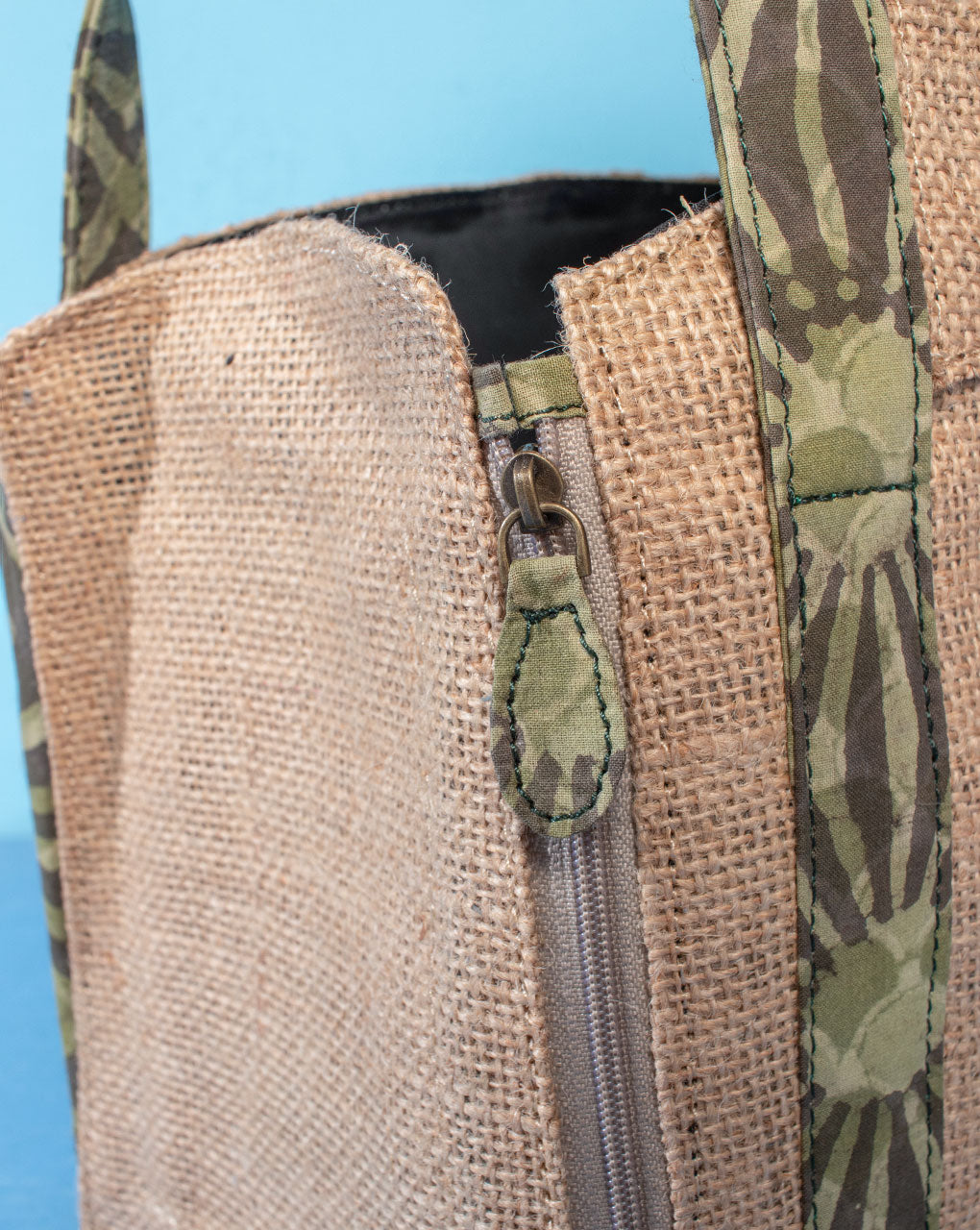 Multi-Utility Jute Lunch Bag - Fabriclore.com